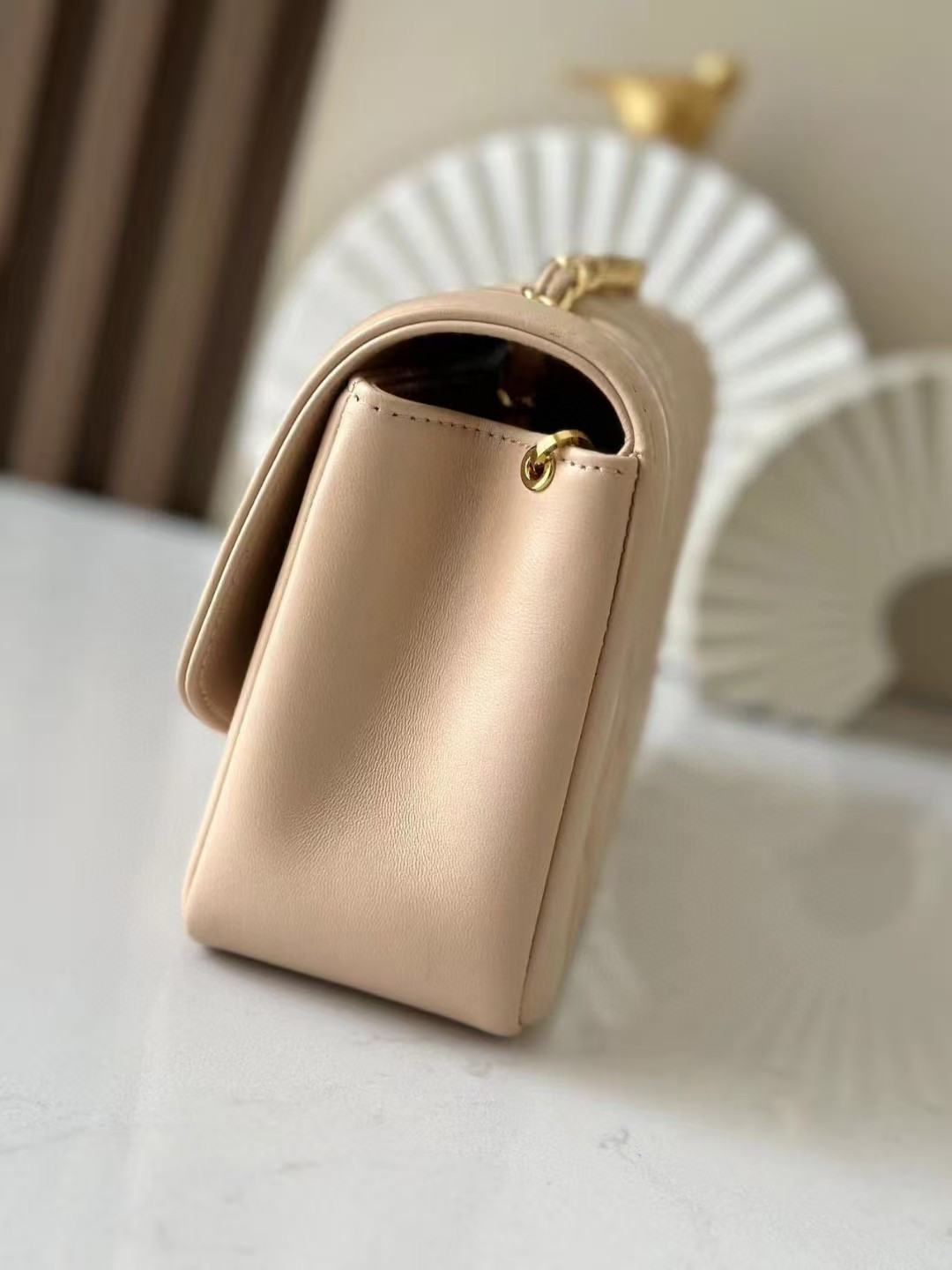 Chanel Small Diana Flap Bag Lambskin Gold Hardware 22.5x14x7cm