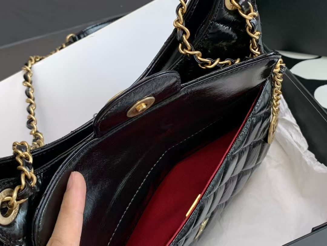 Chanel Hobo Bag 21.5×22.5×7CM