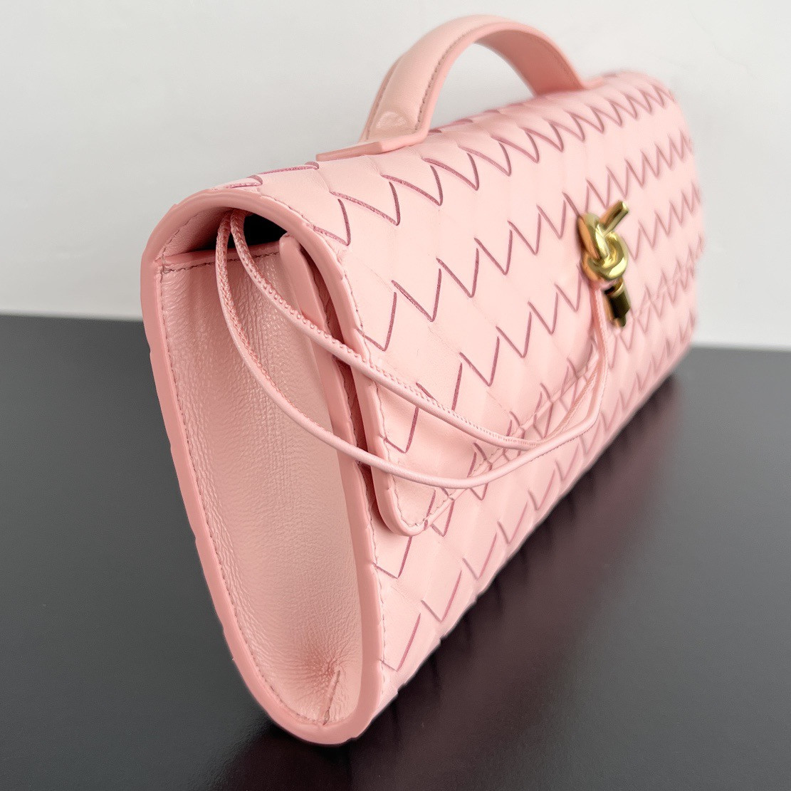 BOTTEGA VENETA Long Clutch Andiamo With Handle Fondant 31x13x3cm