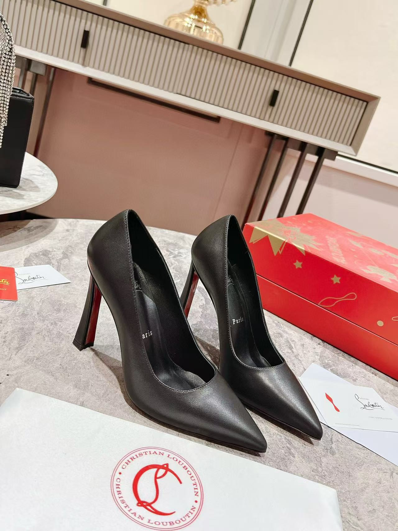 UA Christian Louboutin  10cm
