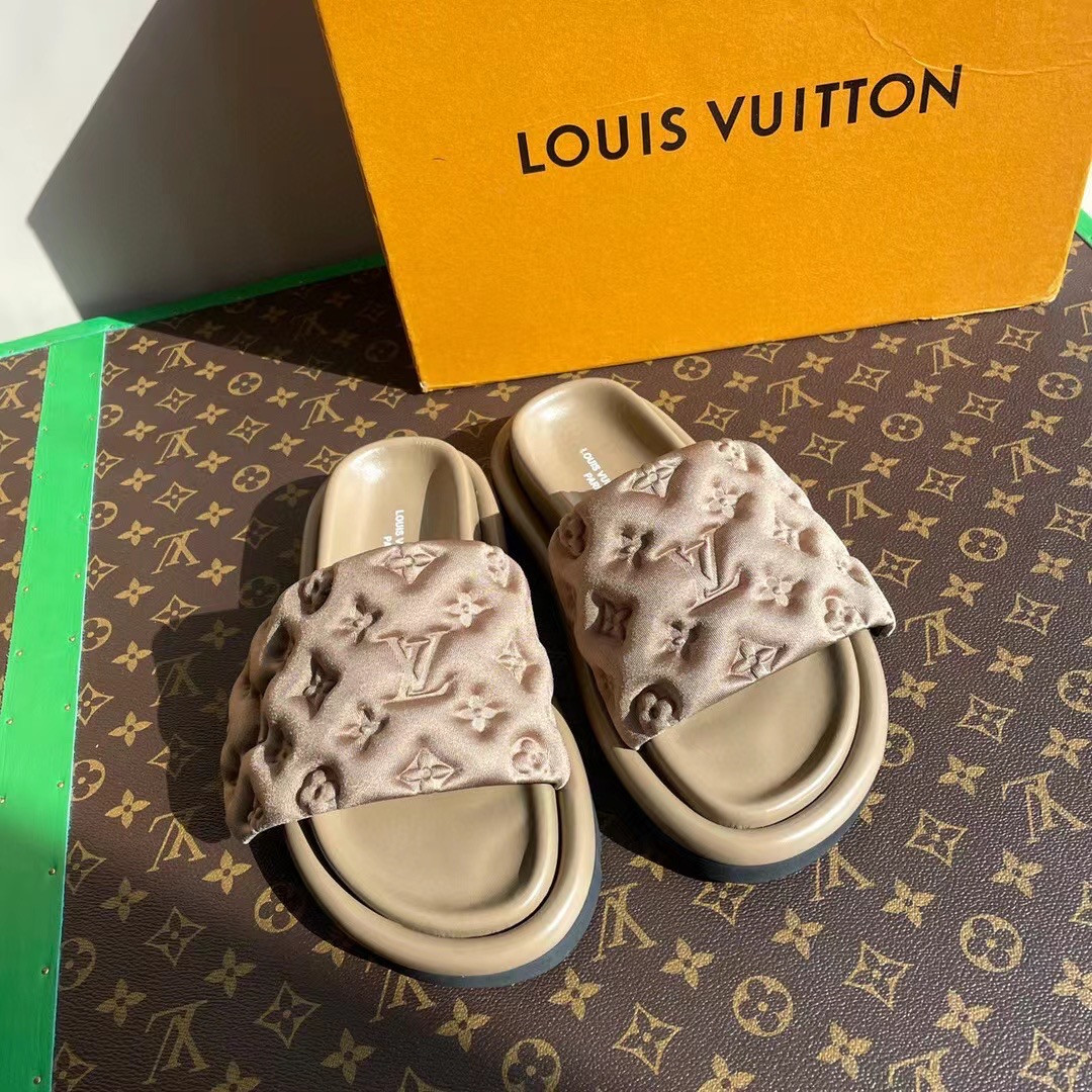 1AA1EH POOL PILLOW COMFORT MULE