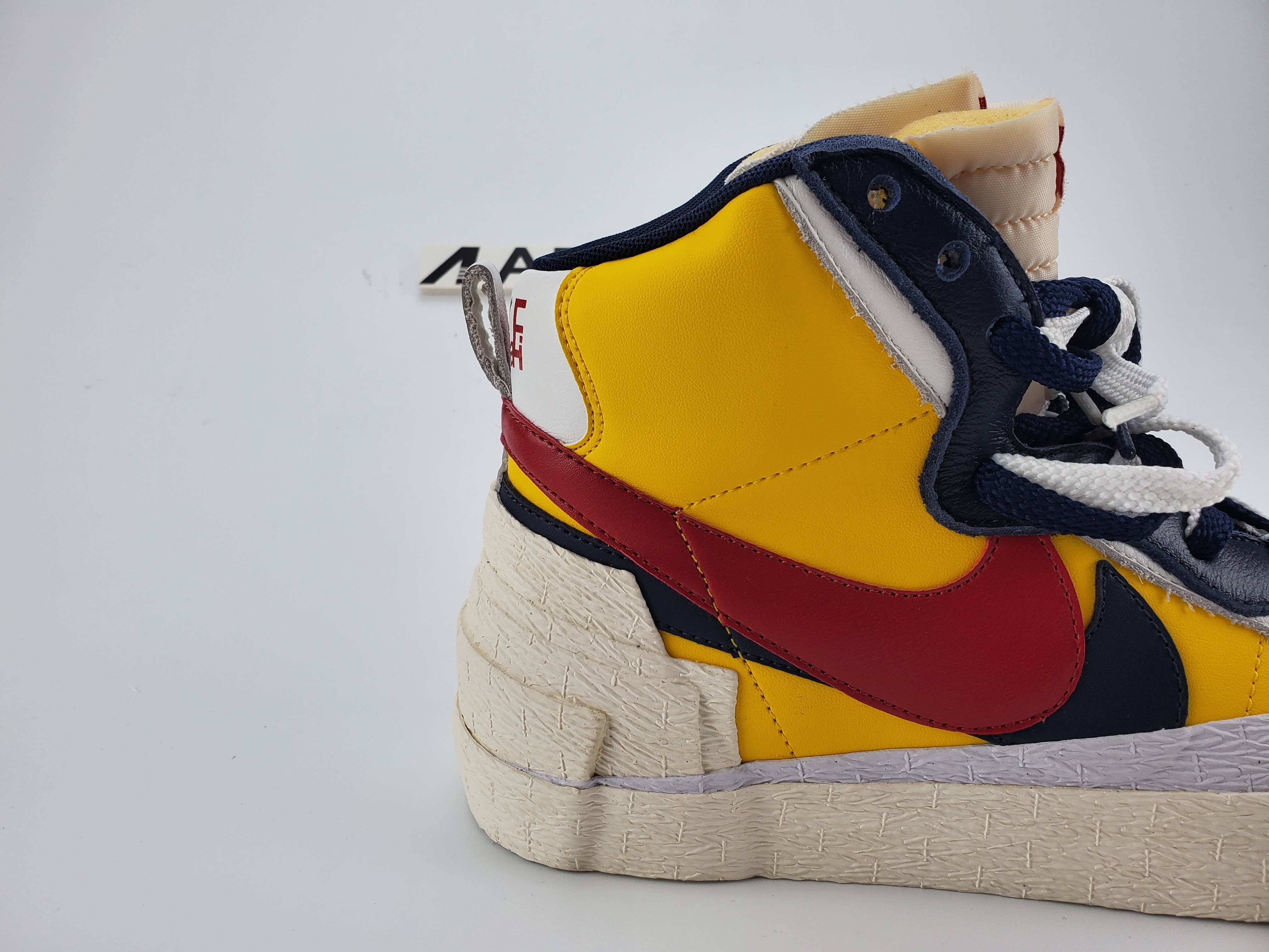 Nike Blazer High sacai Snow Beach