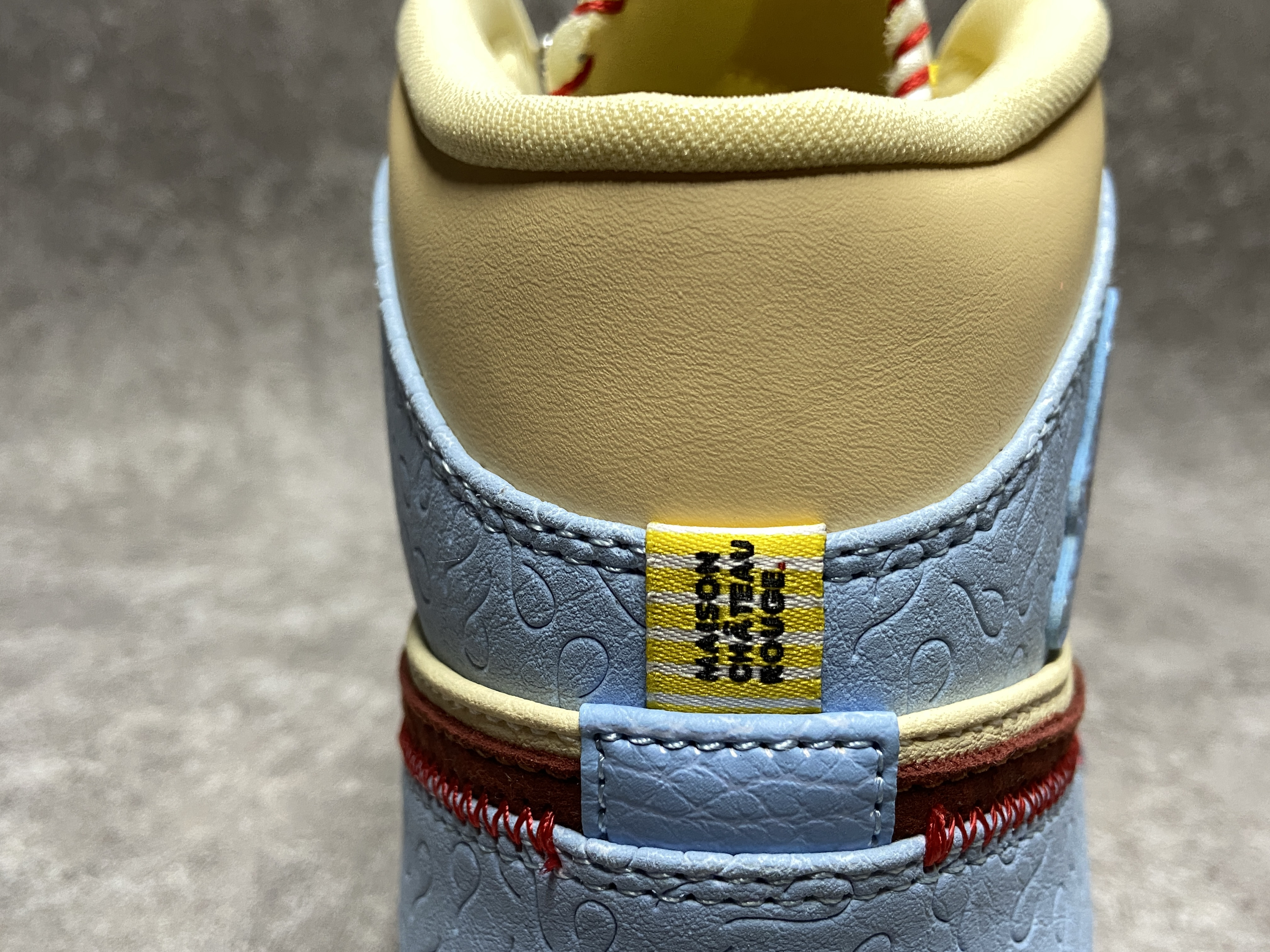 Air Jordan 1 Mid SE Fearless Maison Chateau Rouge