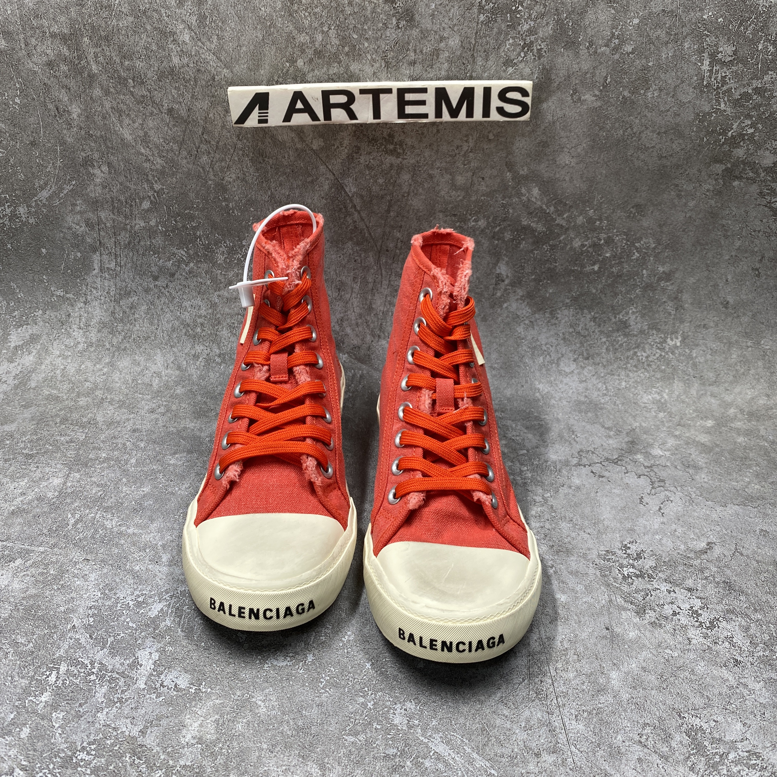 PARIS HIGH TOP SNEAKER IN RED