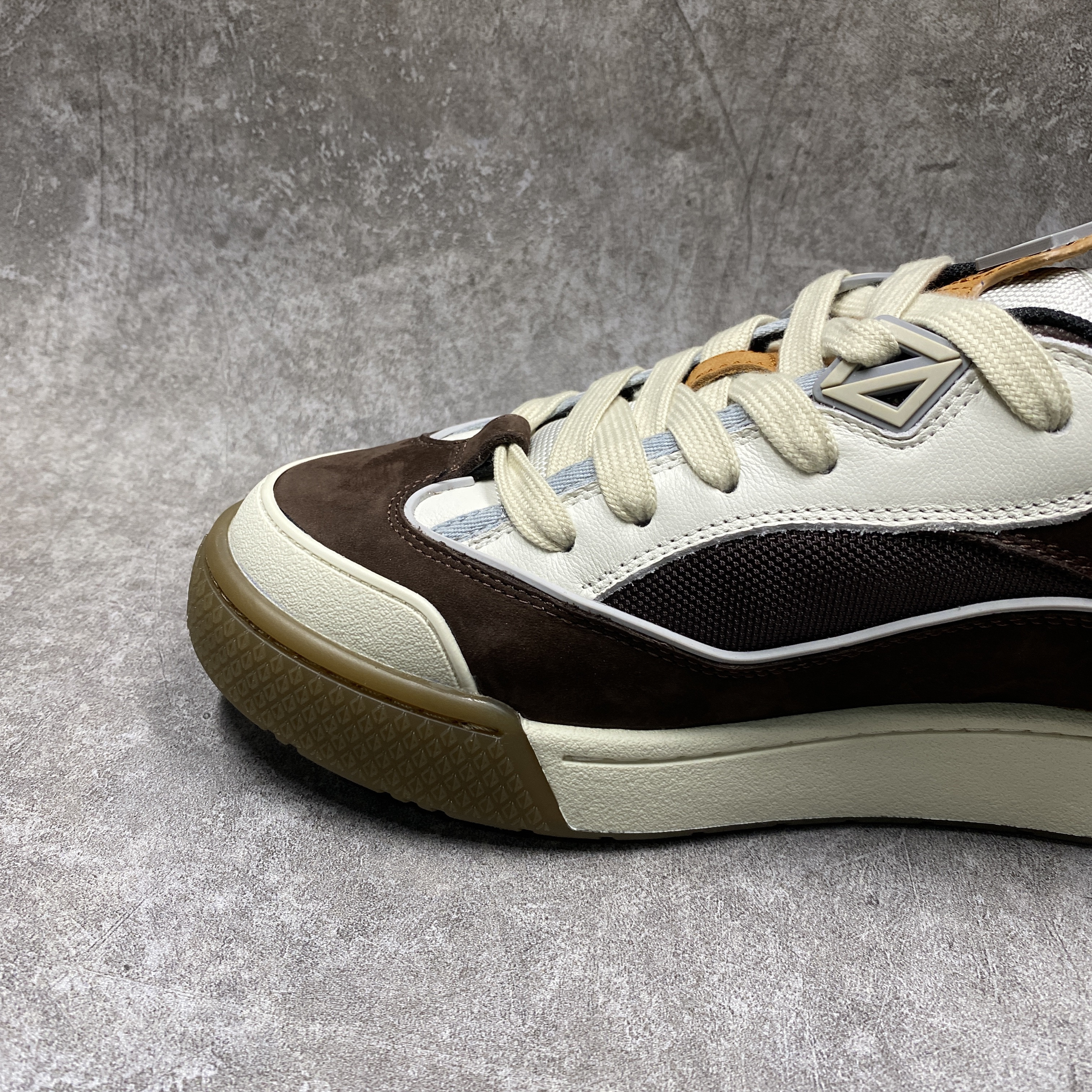 Dior B713 CACTUS JACK Mocha White