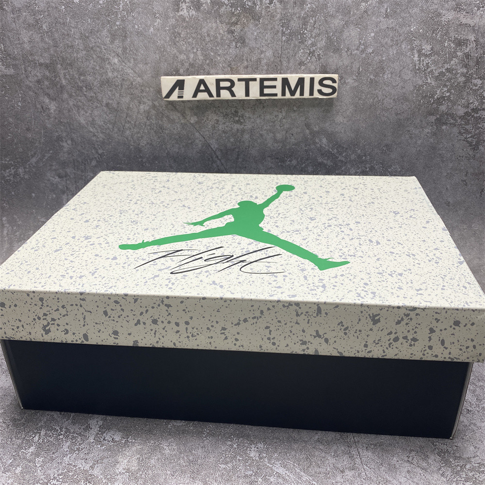 UA Jordan 4 RM Black Light Bone