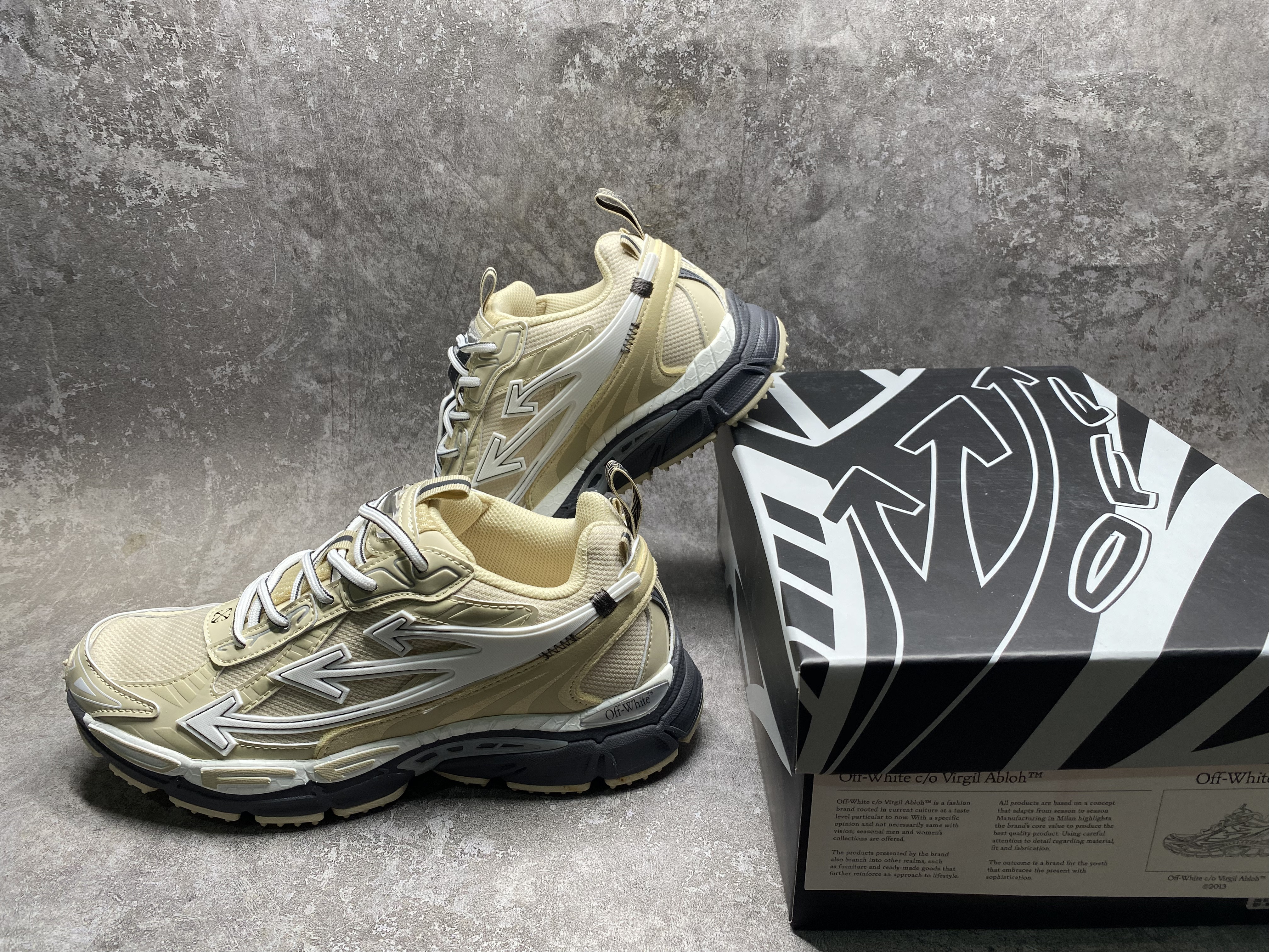 UA Off-White "BE RIGHT BACK"