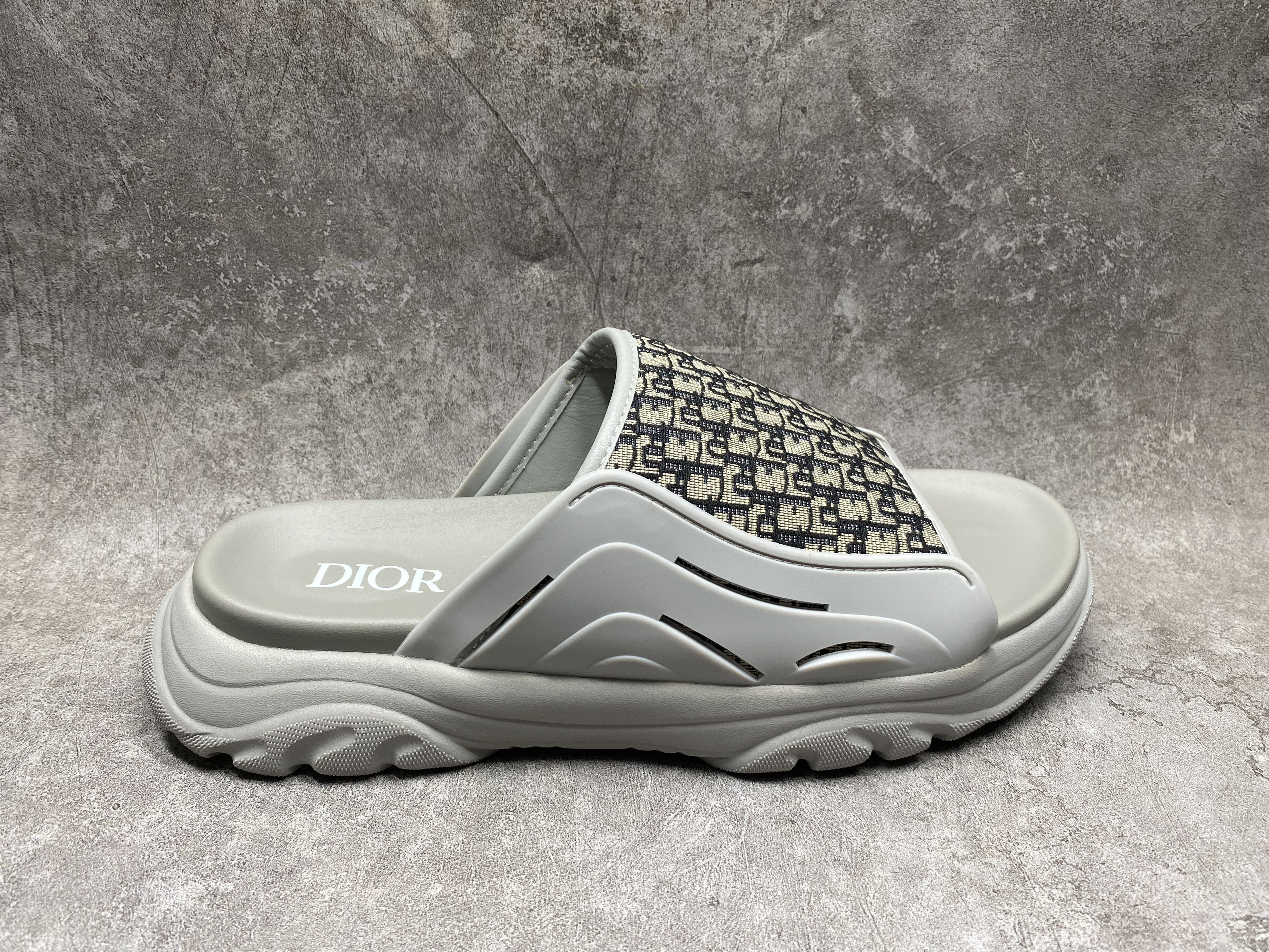 UA Dior Sandal