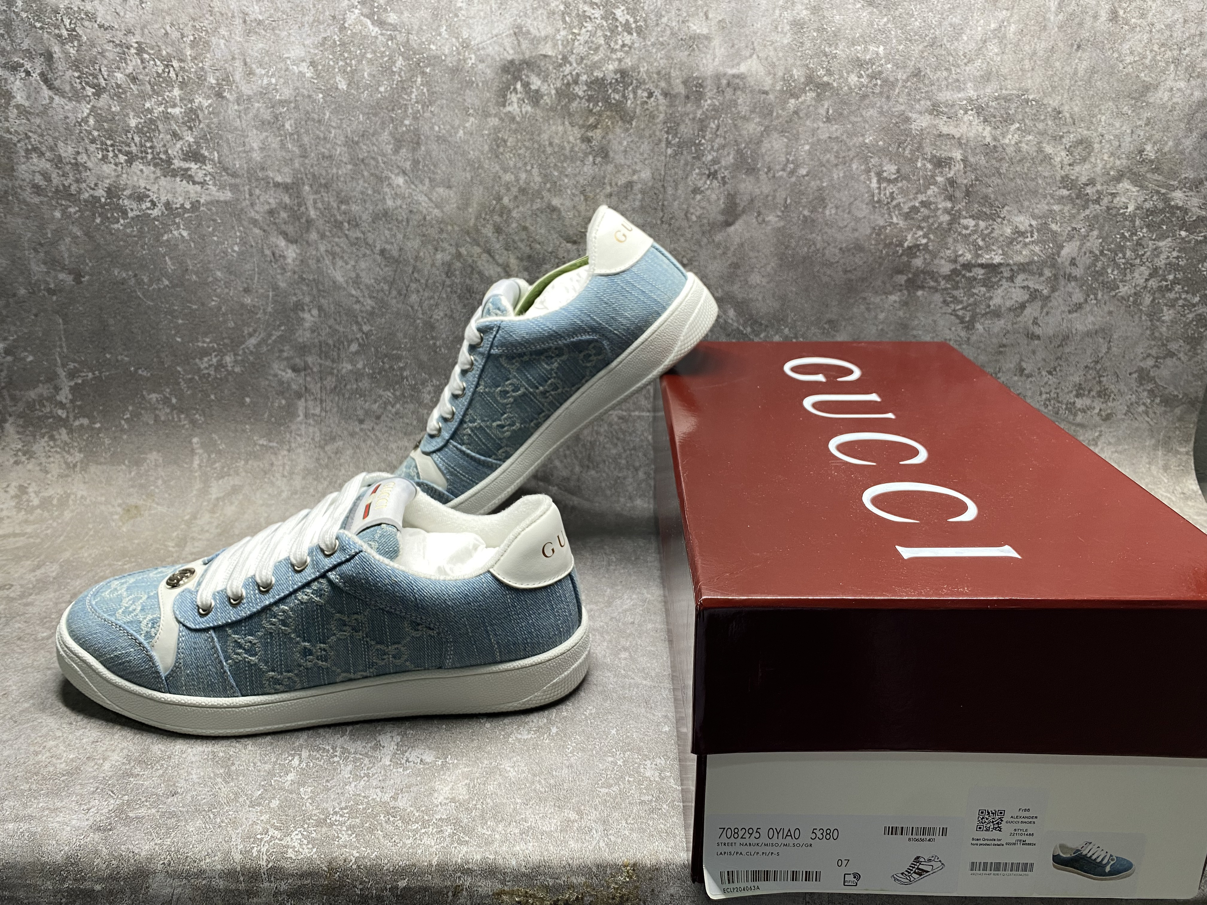 UA Gucci Sneakers