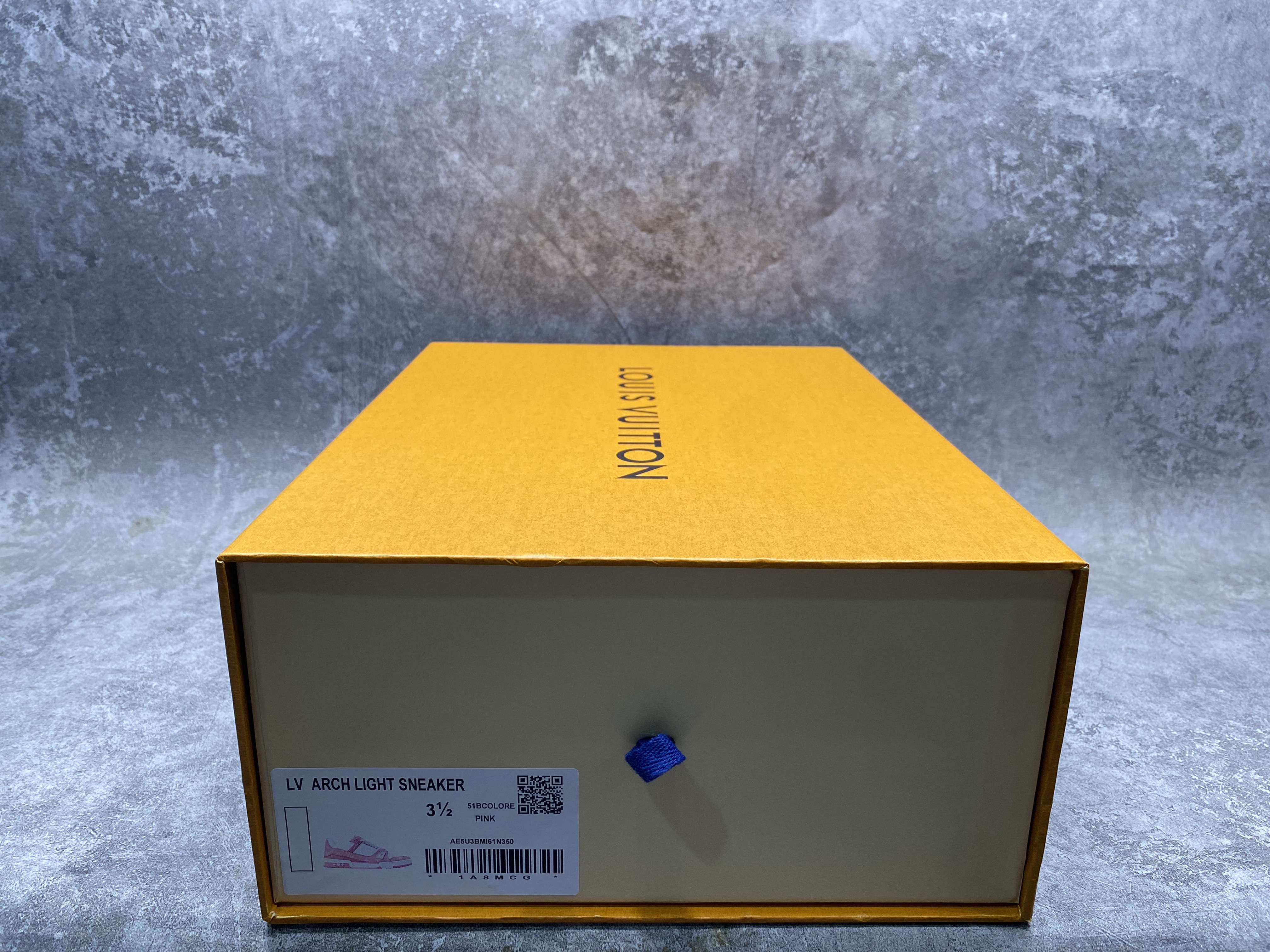 UA LV trainer Sneakers