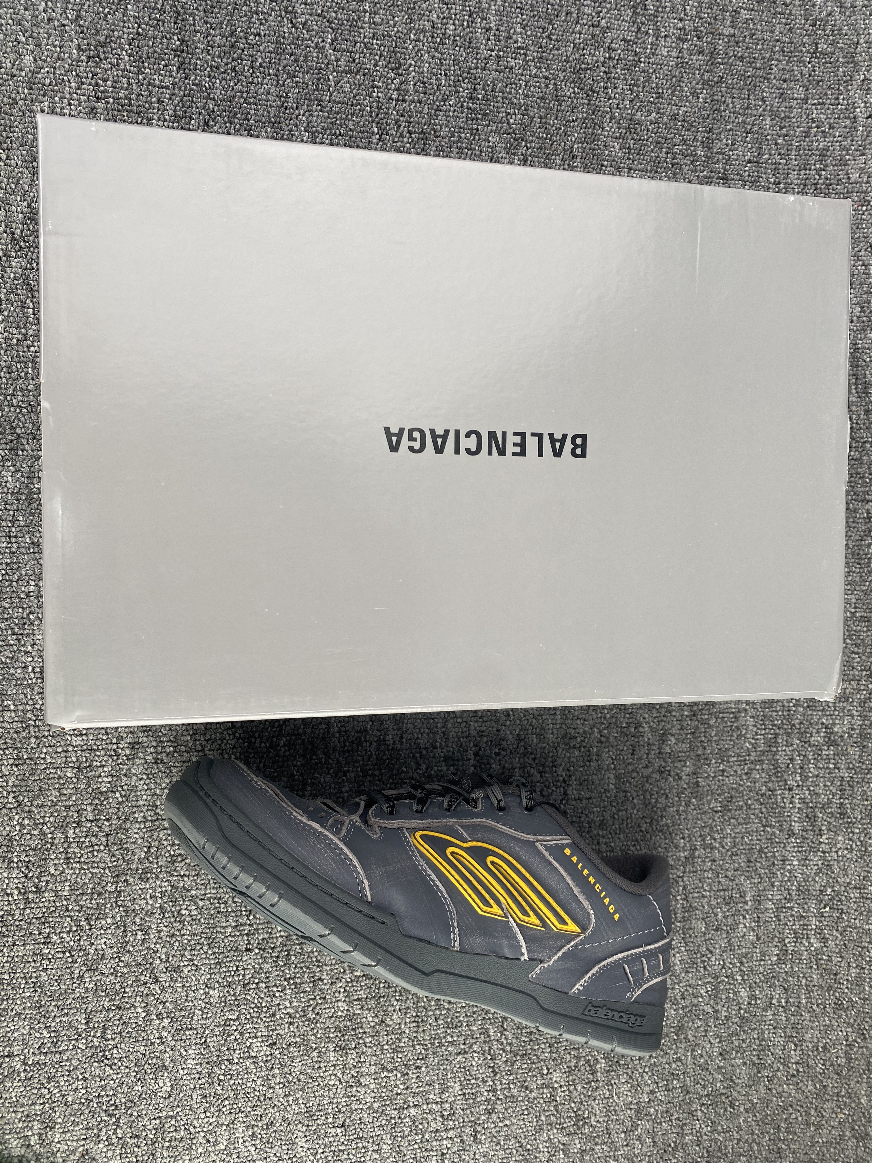 UA Balenciaga Hamptons Worn-out Sneaker in Grey/yellow(run one size large)