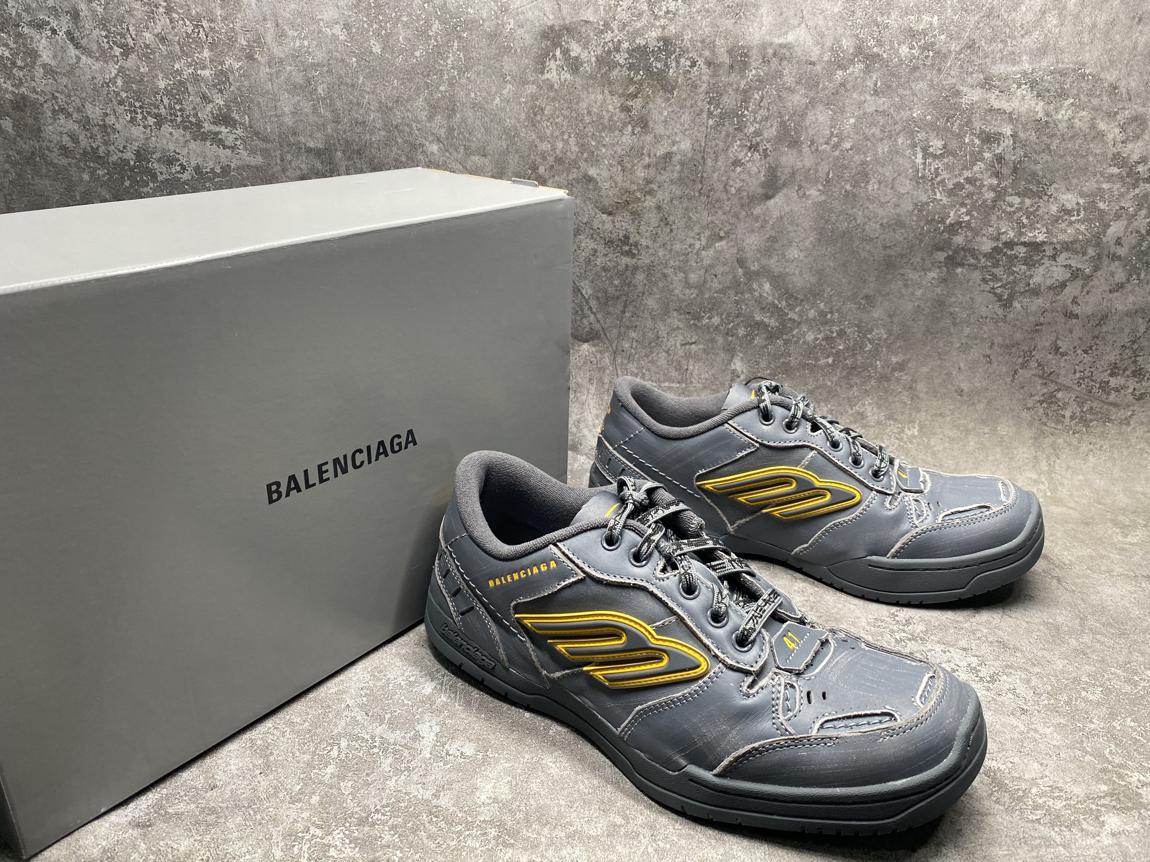 UA Balenciaga Hamptons Worn-out Sneaker in Grey/yellow(run one size large)
