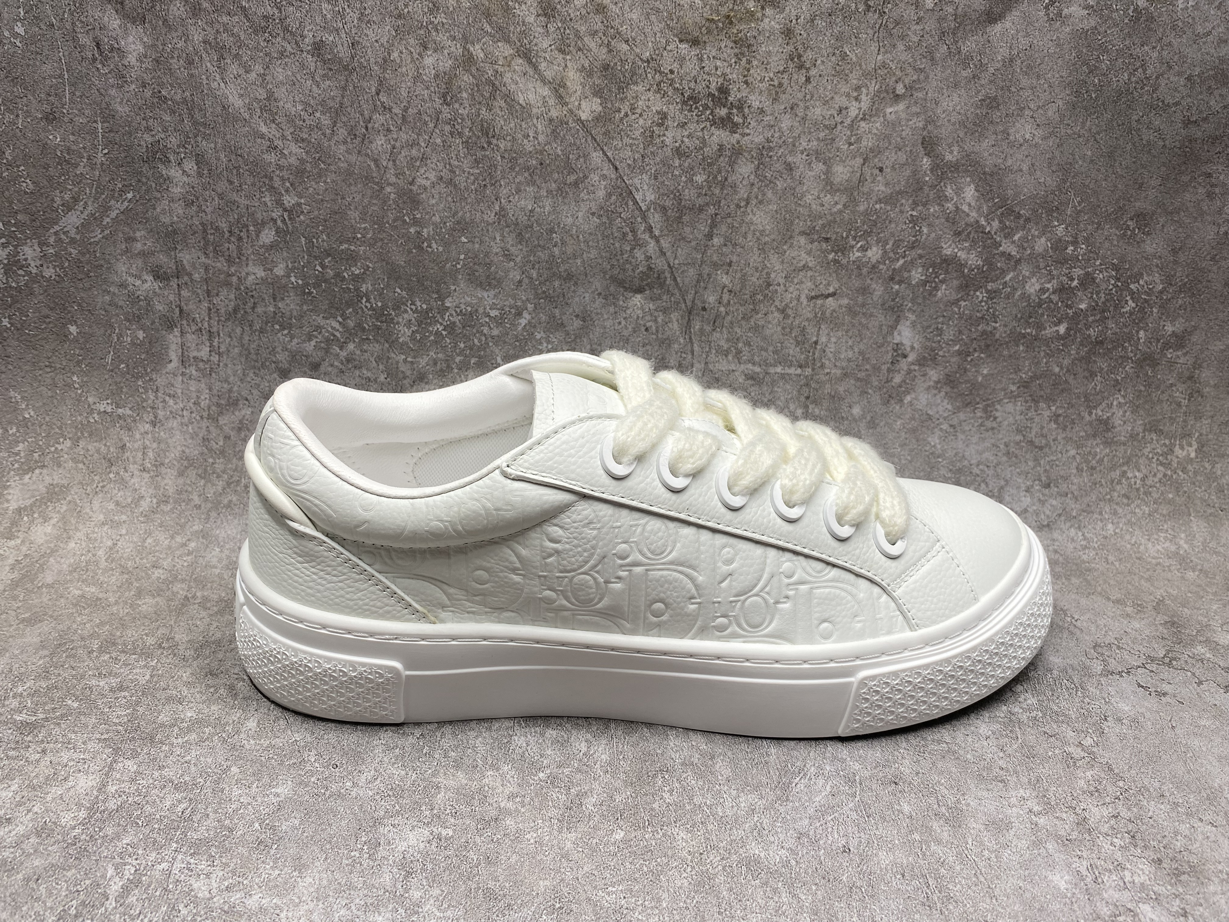 UA Dior B33 Sneaker