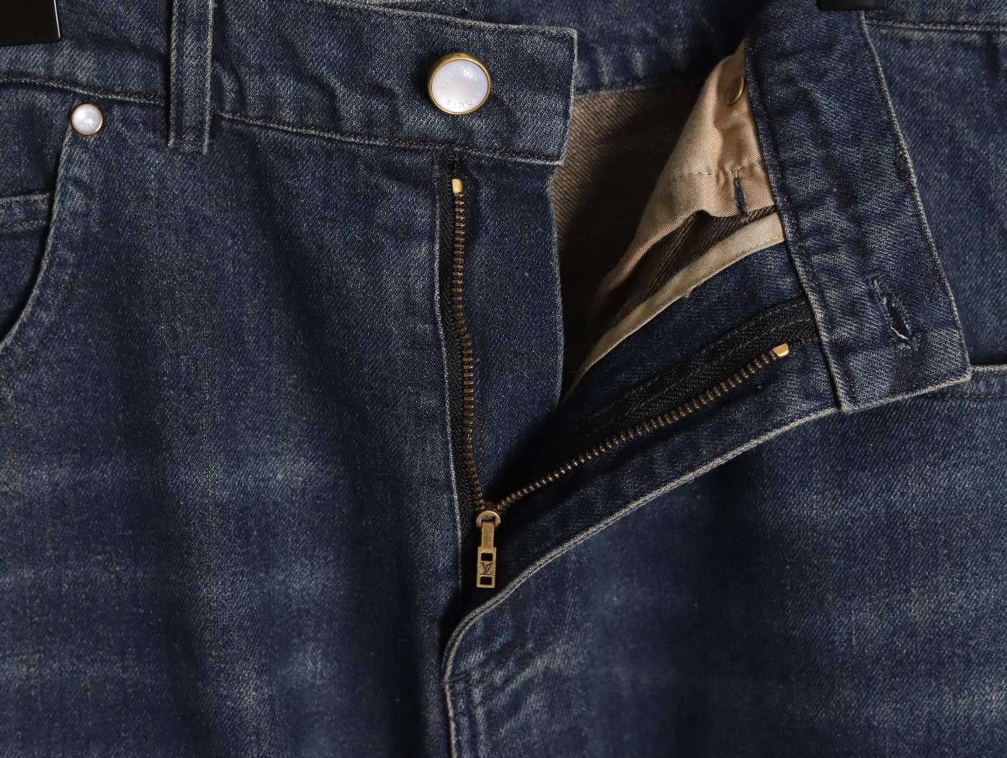 Louis Vuitton LV shorts