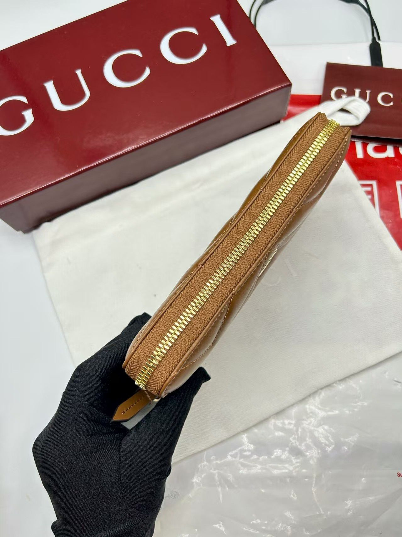 Gucci GG Marmont zip around wallet 19x10.5x2cm