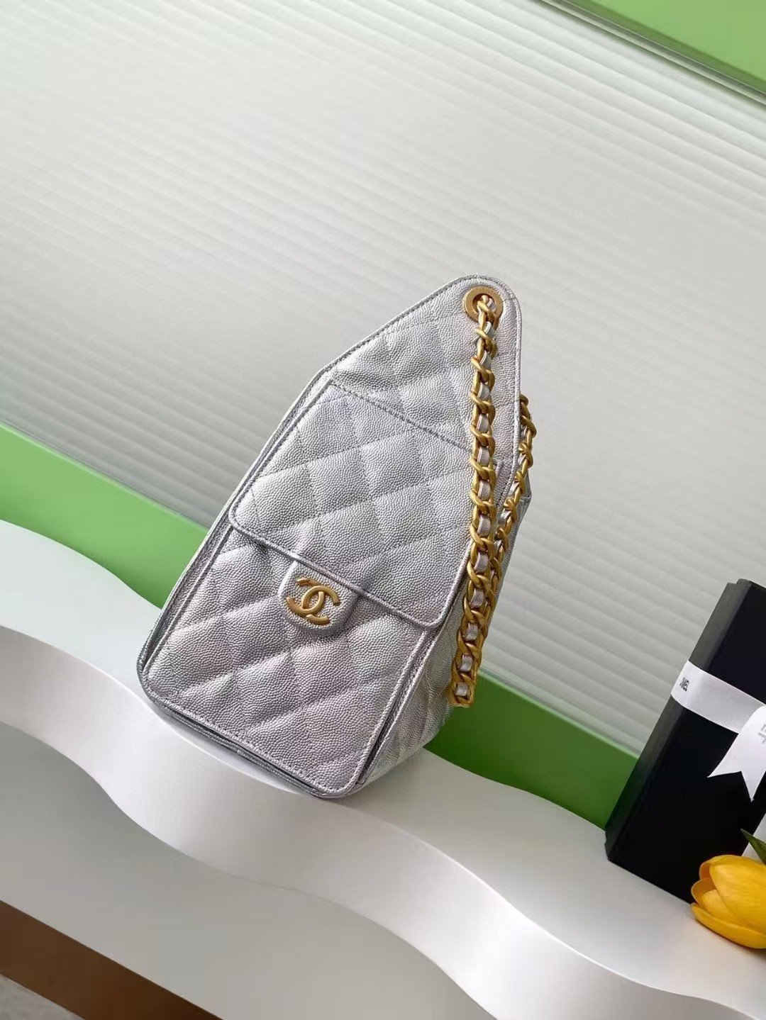 CHANEL 25C Bucket Bag 26x30x14cm