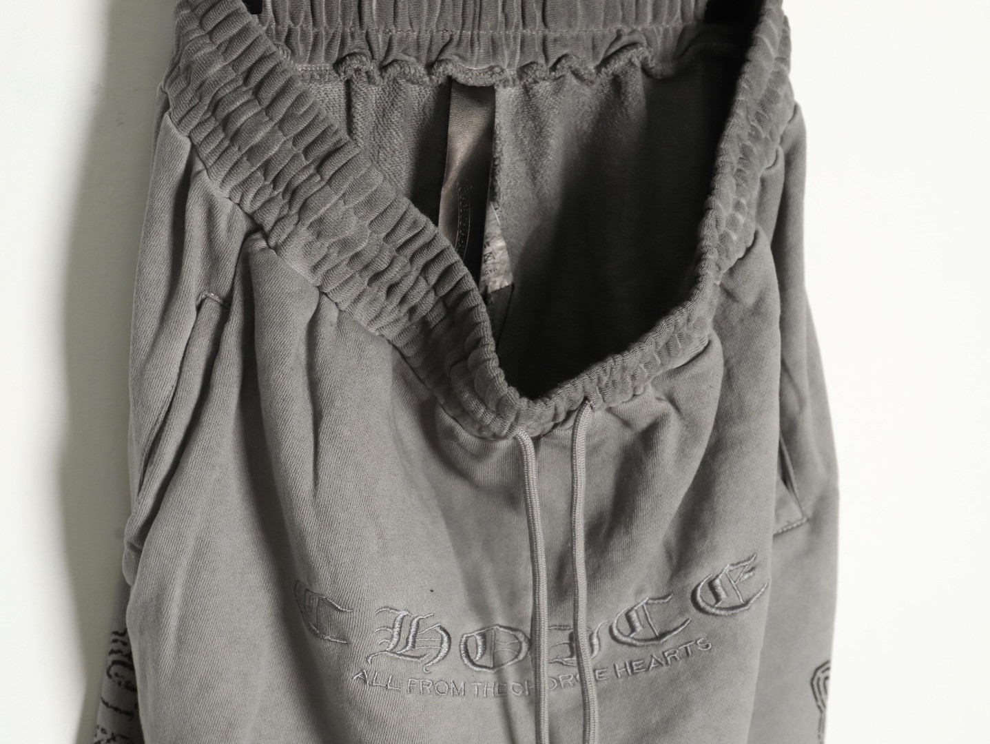 Ch*0me He**ts shorts