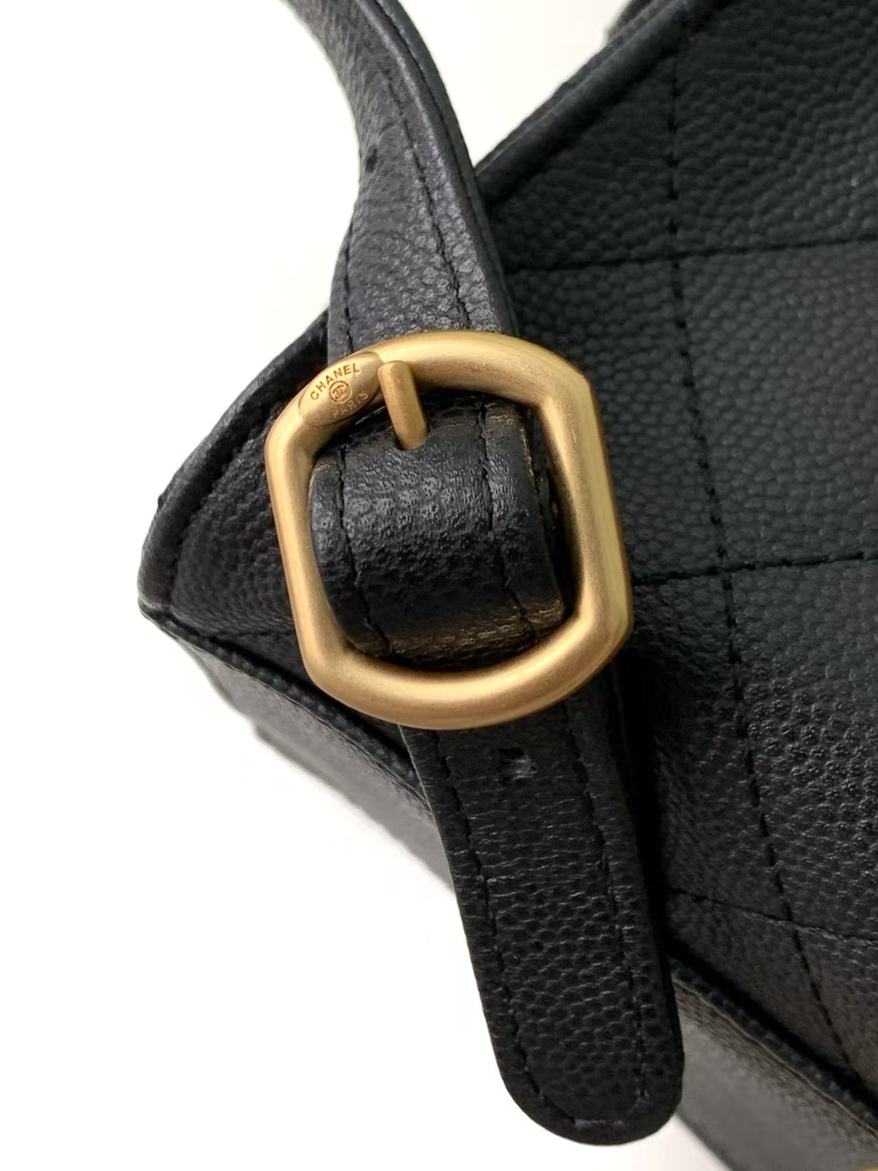 Chanel 25 Medium Backpack AS5600 23x23x14cm