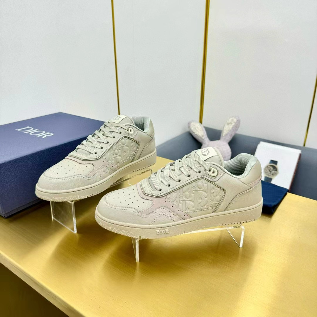 UA DIOR B27 Low-Top Sneaker Beige Grained Calfskin and Beige Dior Gravity Leather