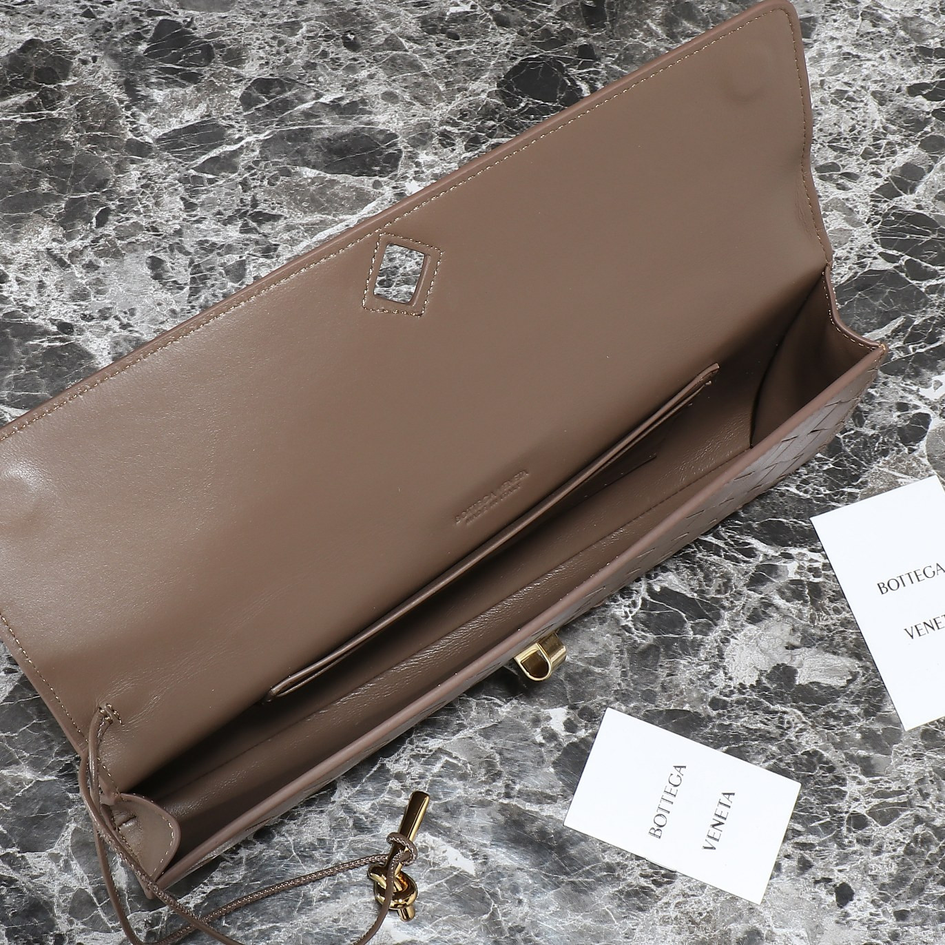 BOTTEGA VENETA Long Clutch Andiamo With Handle Fondant 31x13x3cm