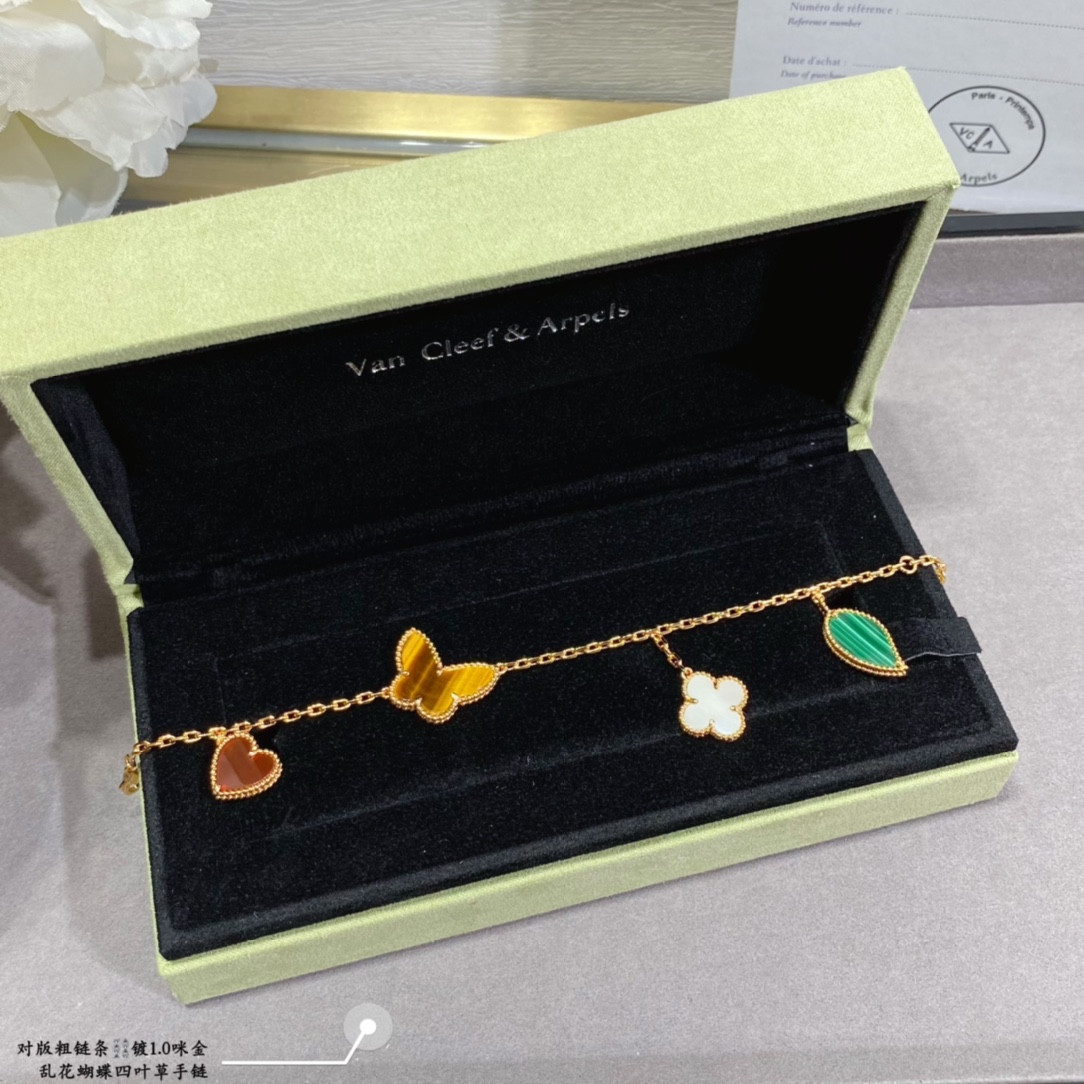 Van Cleef & Arpels Flowers lucky Bracelet