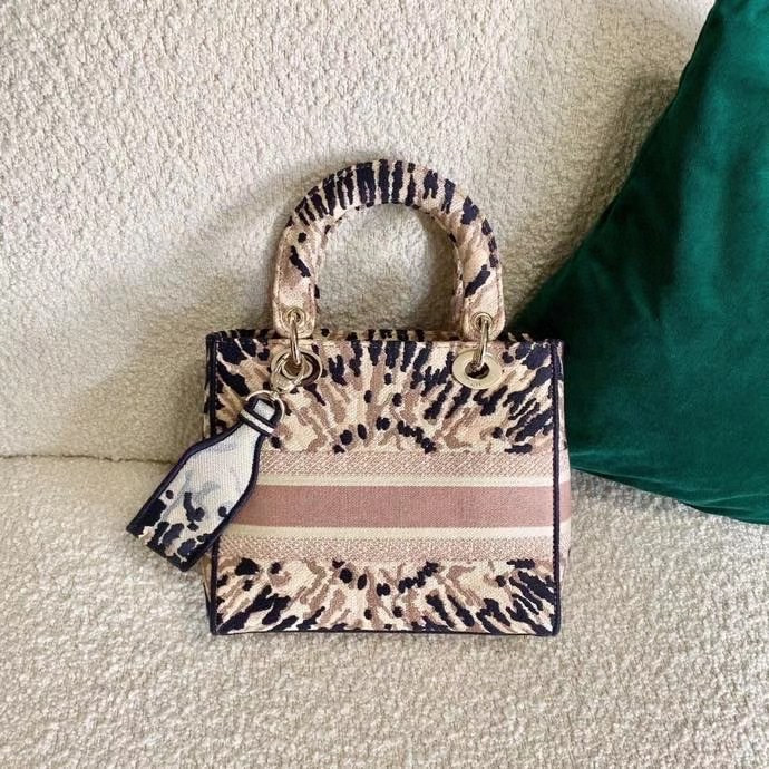 DIOR MEDIUM LADY D-LITE BAG