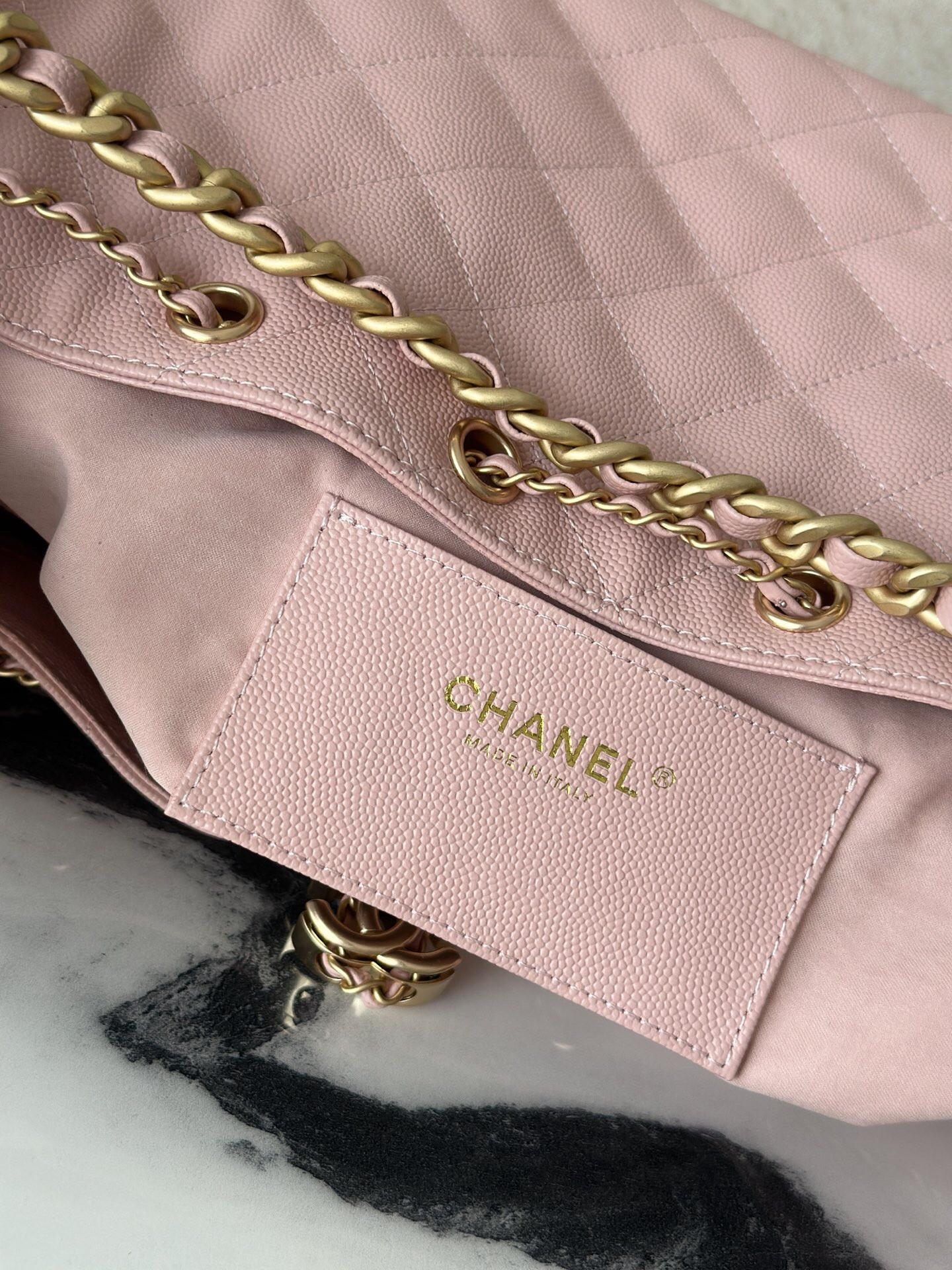 CHANEL 25 small Bucket Hobo handbag AS5293 30x26x14cm