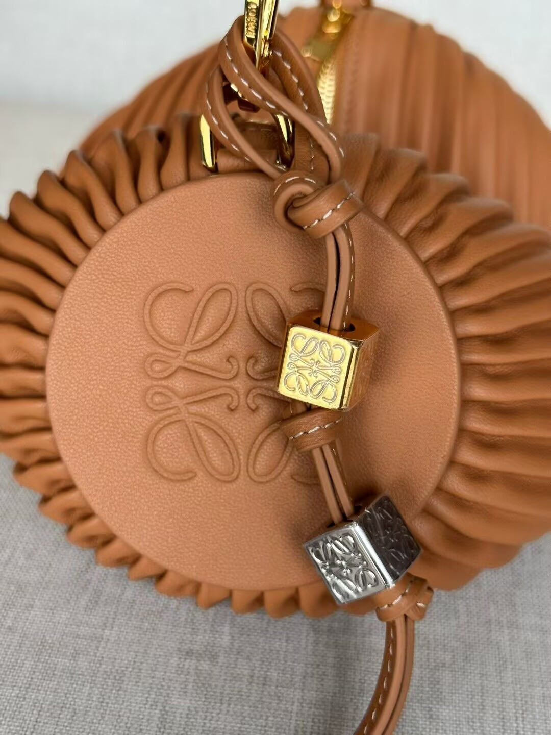 LOEWE Bracelet Pouch in pleated nappa 25x10x10cm