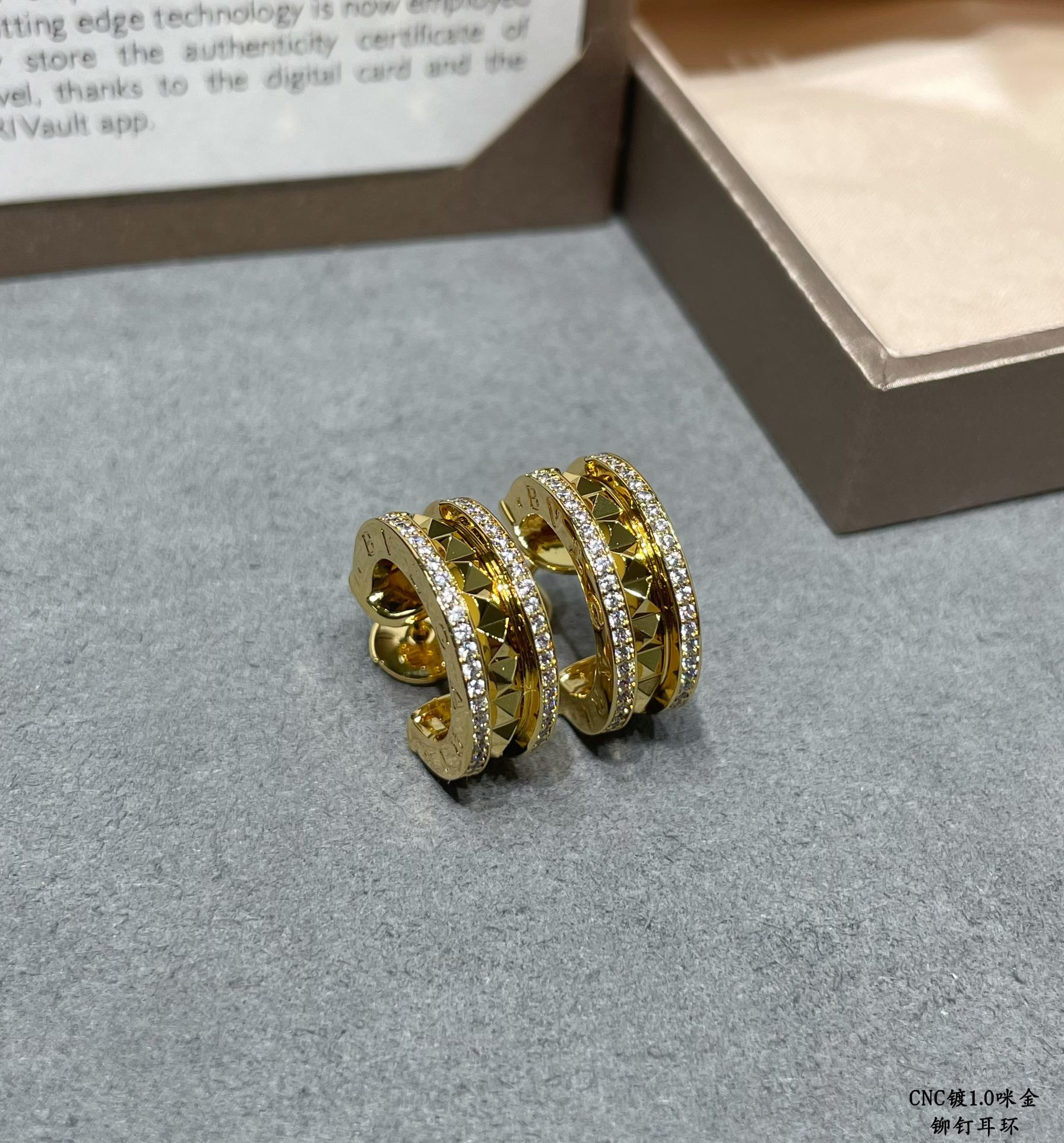 Bvlgari Drill rivets on both sides Earrings