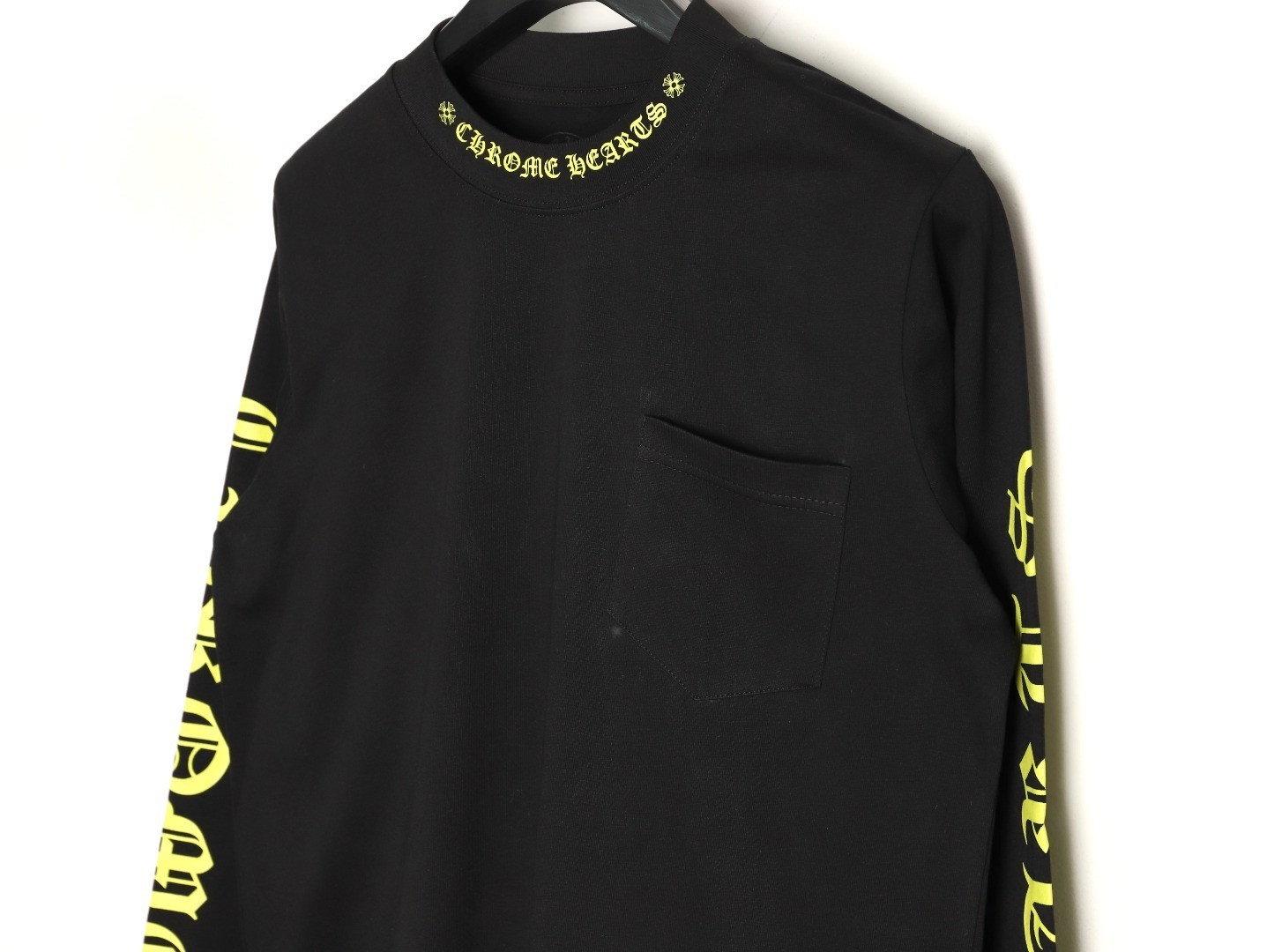 Ch*0me He**ts long-sleeved t-shirt