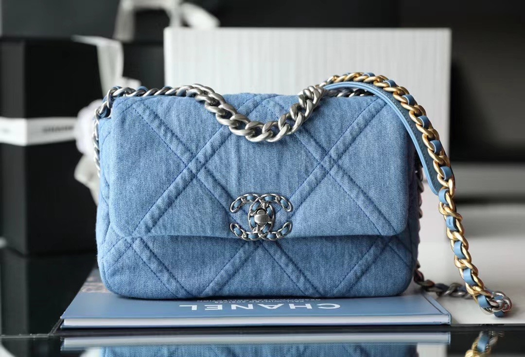 Chanel denim quilted medium 19 bag 30cm