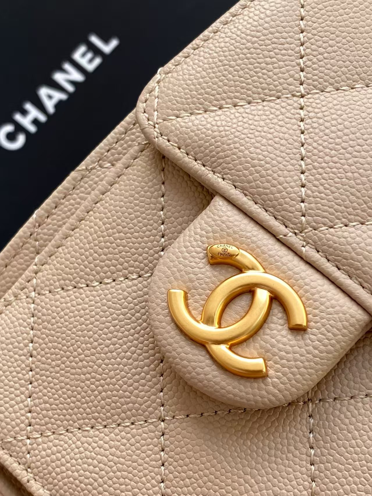 CHANEL 25C Bucket Bag 20x22x12.5cm