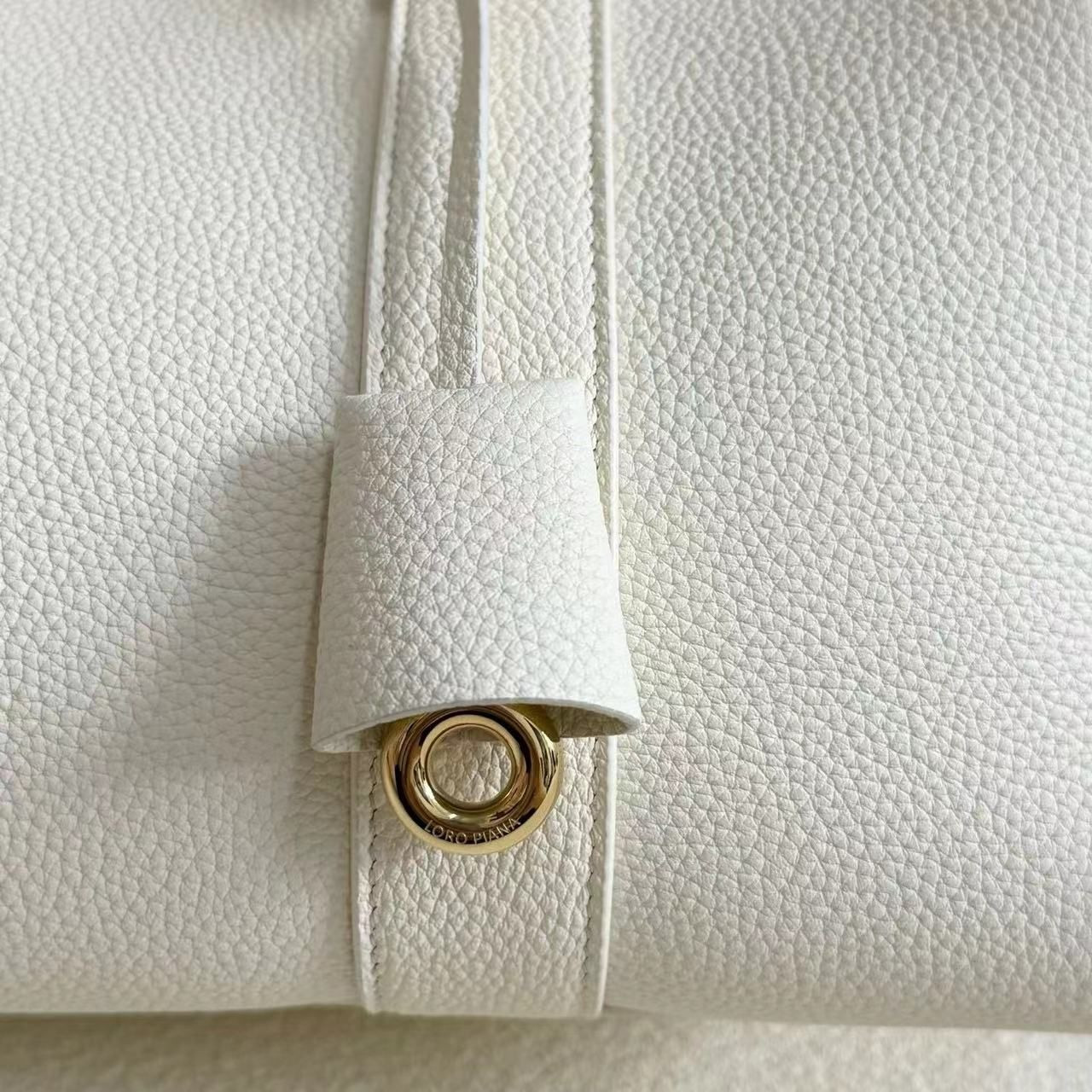 Loro Piana Loom Bag L32 Grained Calfskin 33 x 23 x 18 cm