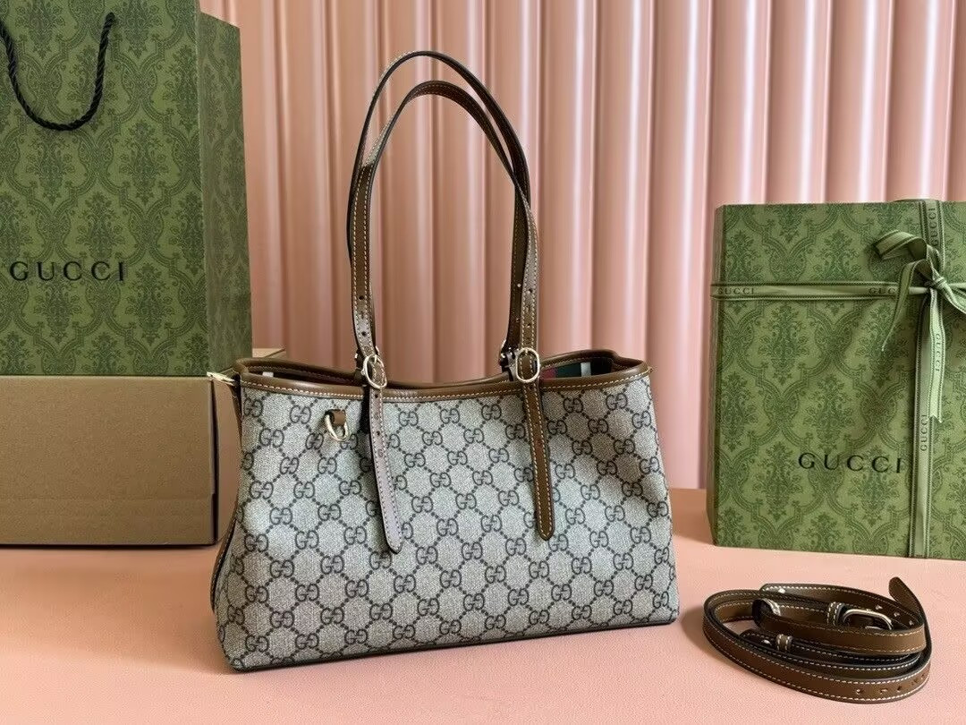 Gucci GG Emblem Tote Bag 31x18.5x11.5cm