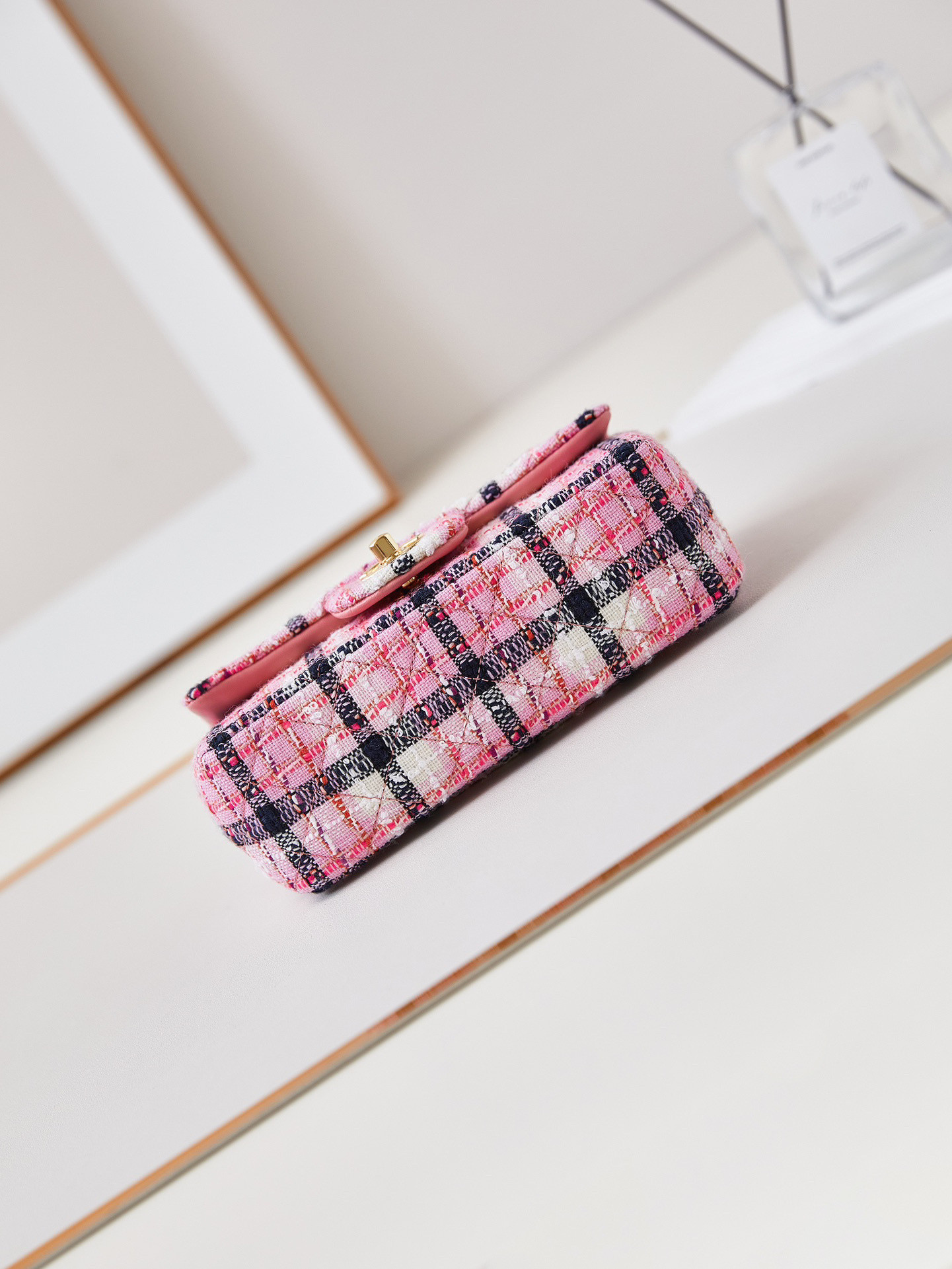 CHANEL MINI CLASSIC HANDBAG 12 × 20 × 6 cm