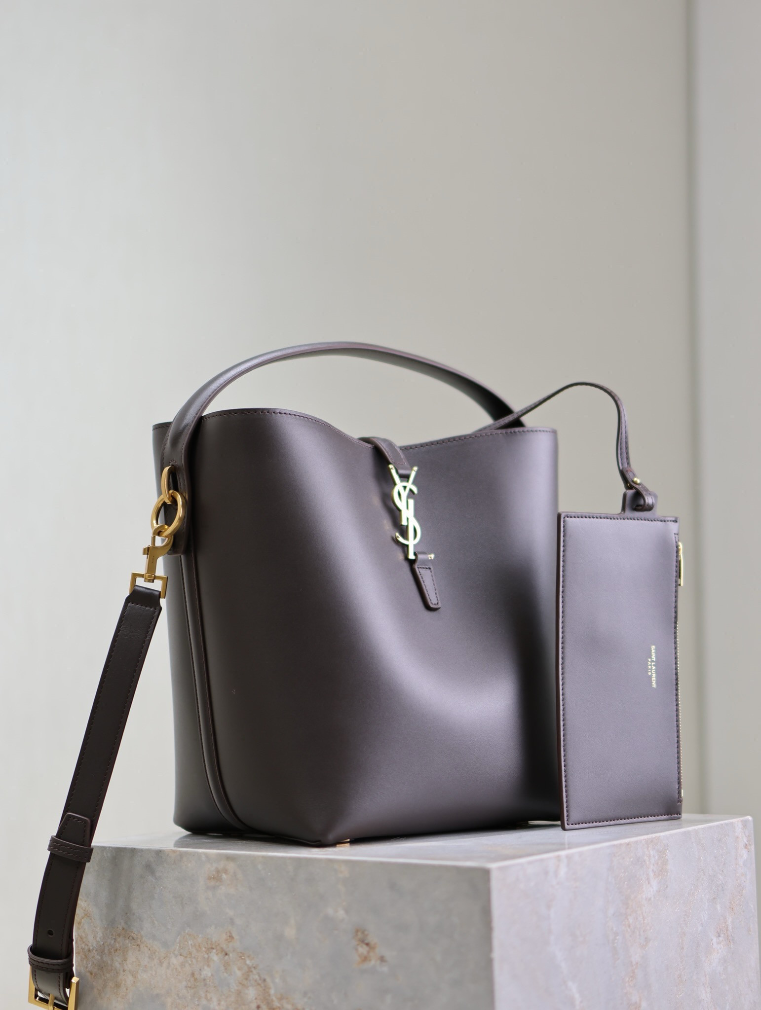 YSL LE 37 In Shiny Leather 26x20x12cm