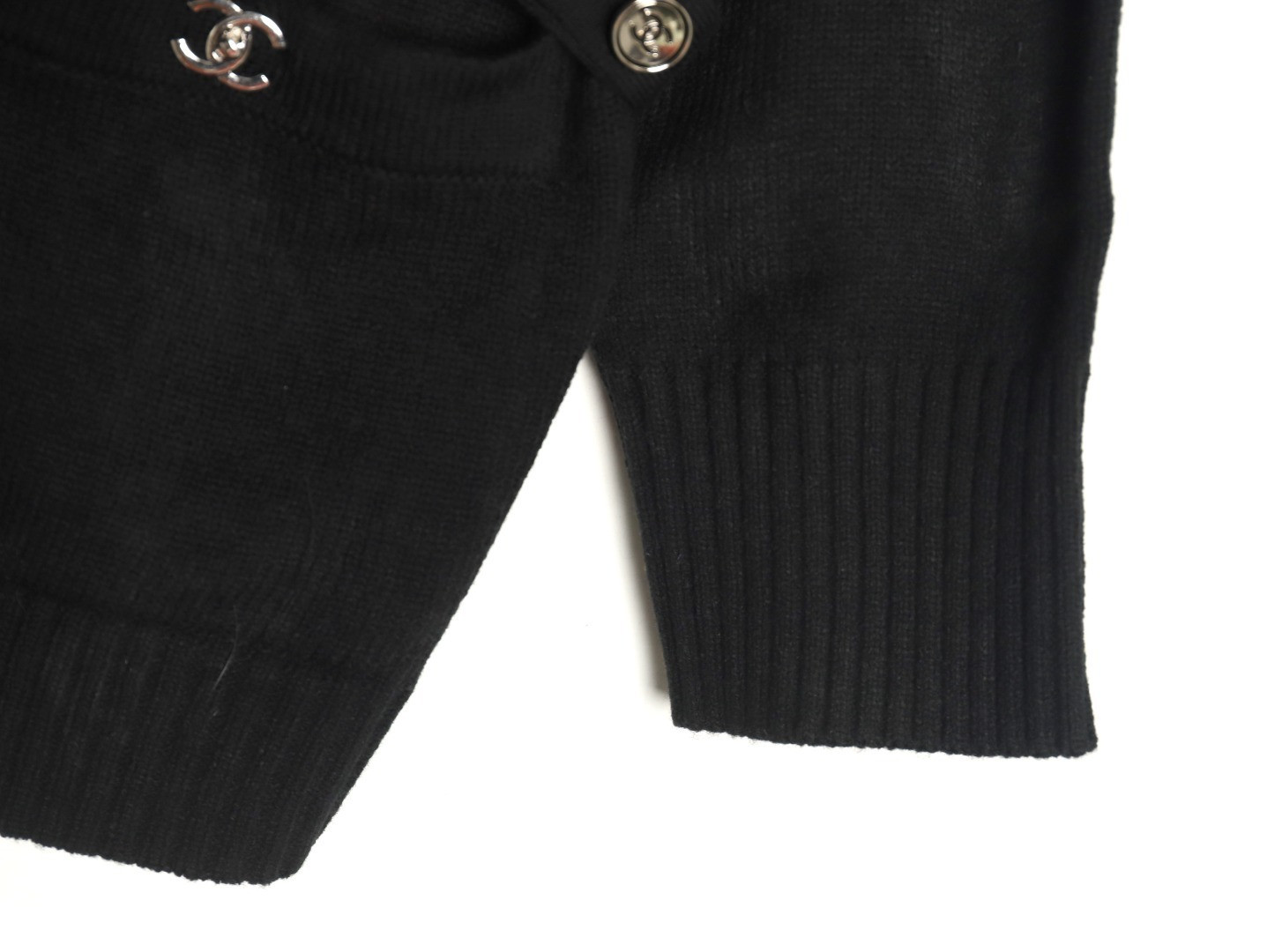 Chanel Knitting Cardigan