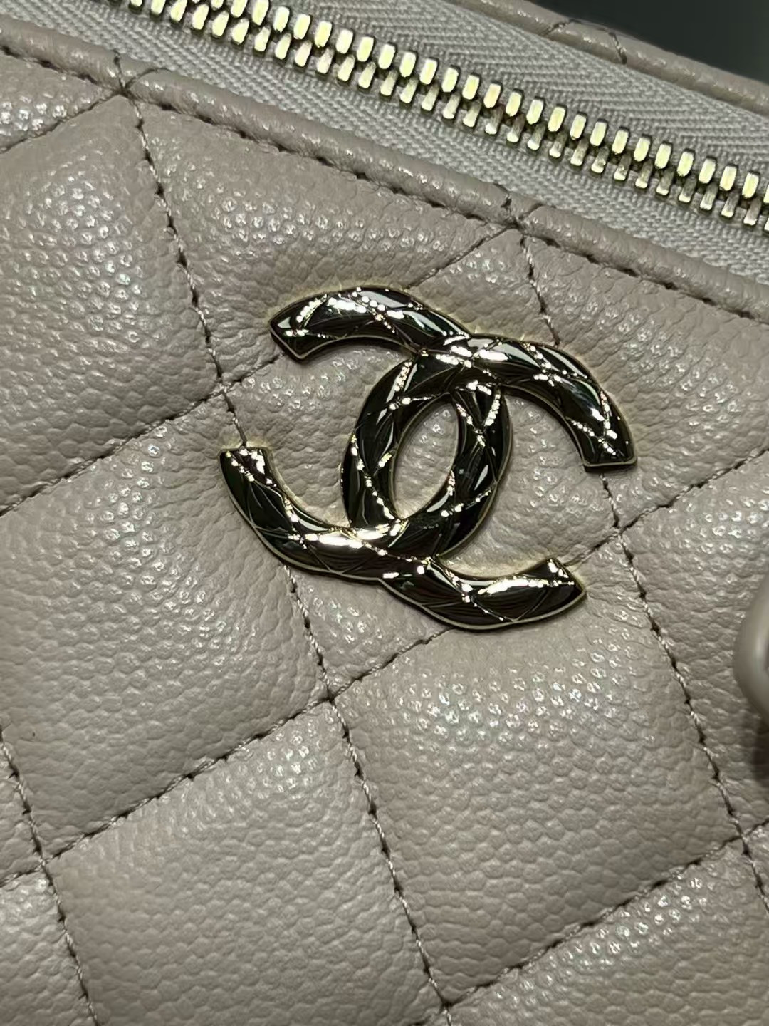 Chanel Clutch With Chain AP4590 17x9.5x8cm