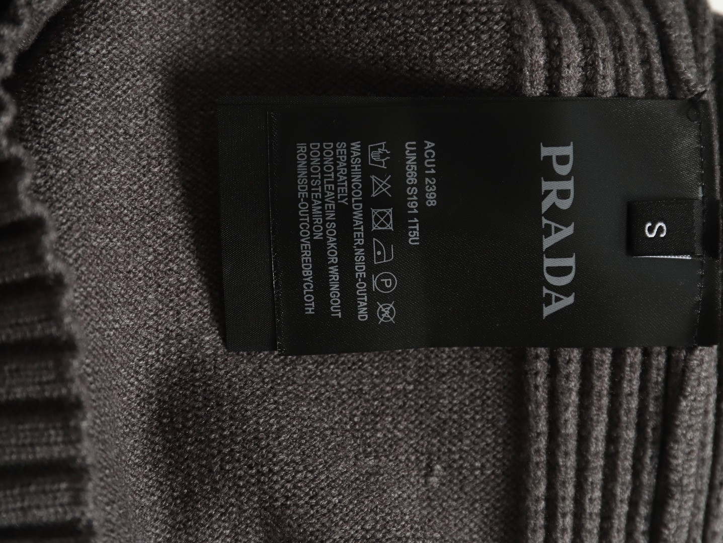 Prada PRD 24FW Knitting Sweaters