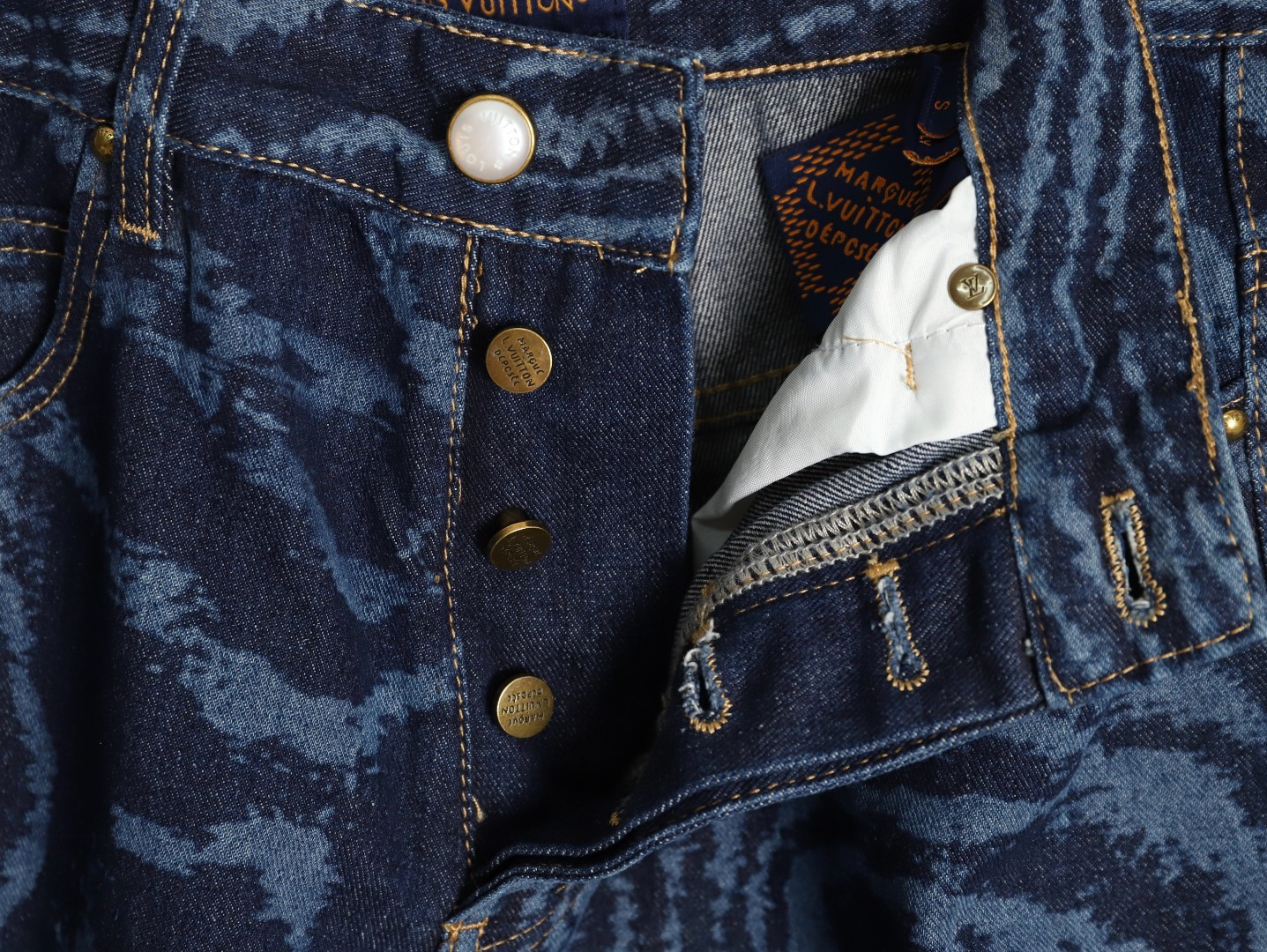 Louis Vuitton LV shorts