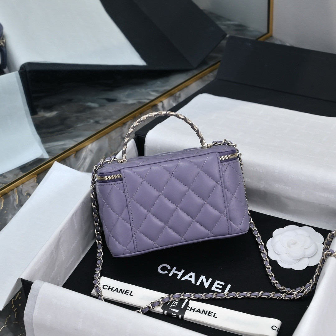 Chanel Clutch With Chain 9.5x17x 8cm