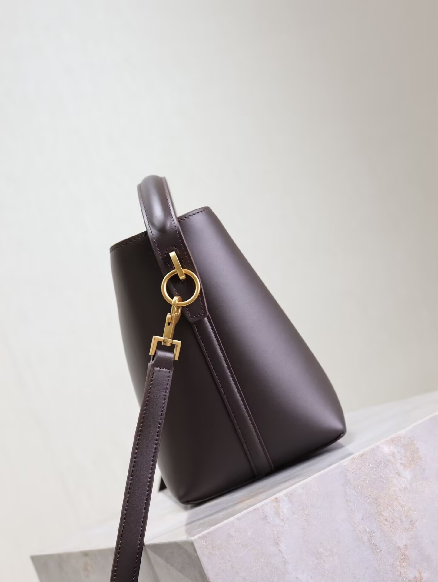 YSL LE 37 In Shiny Leather 17x20x13cm