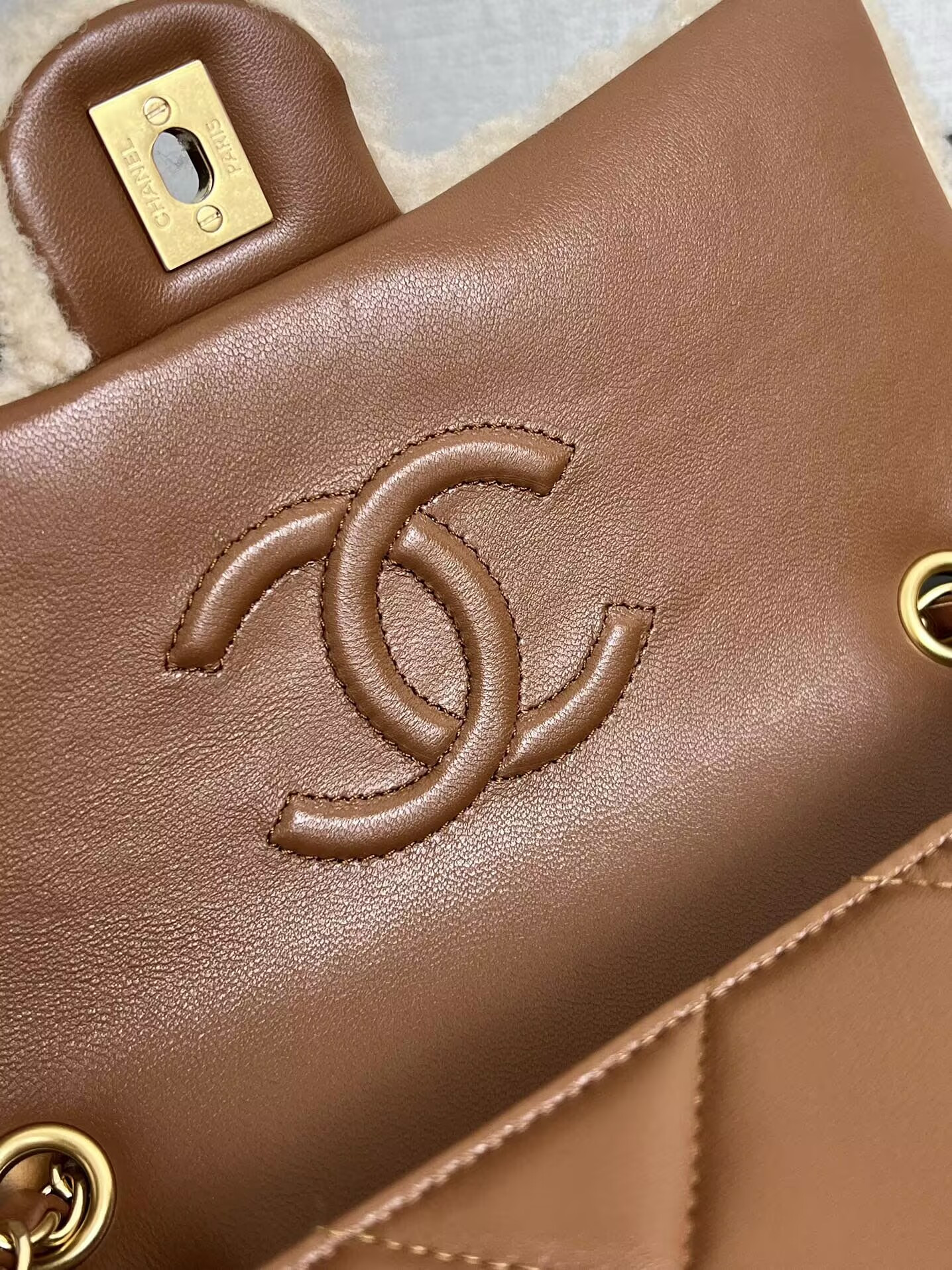 Chanel Flap Bag 16 × 23.5 × 7.5 cm