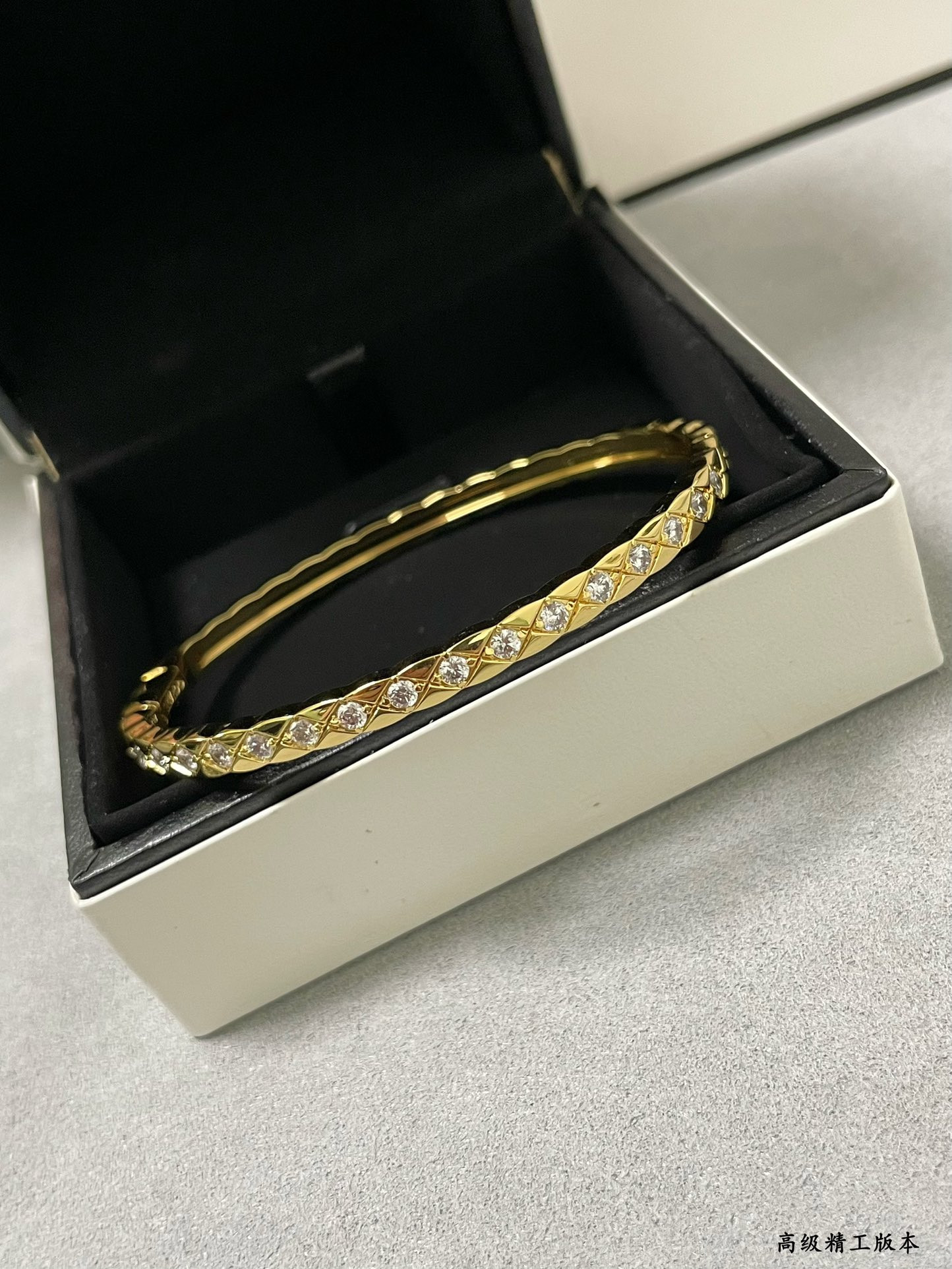 Chanel Carved Finely carved narrow diamond Bracelet