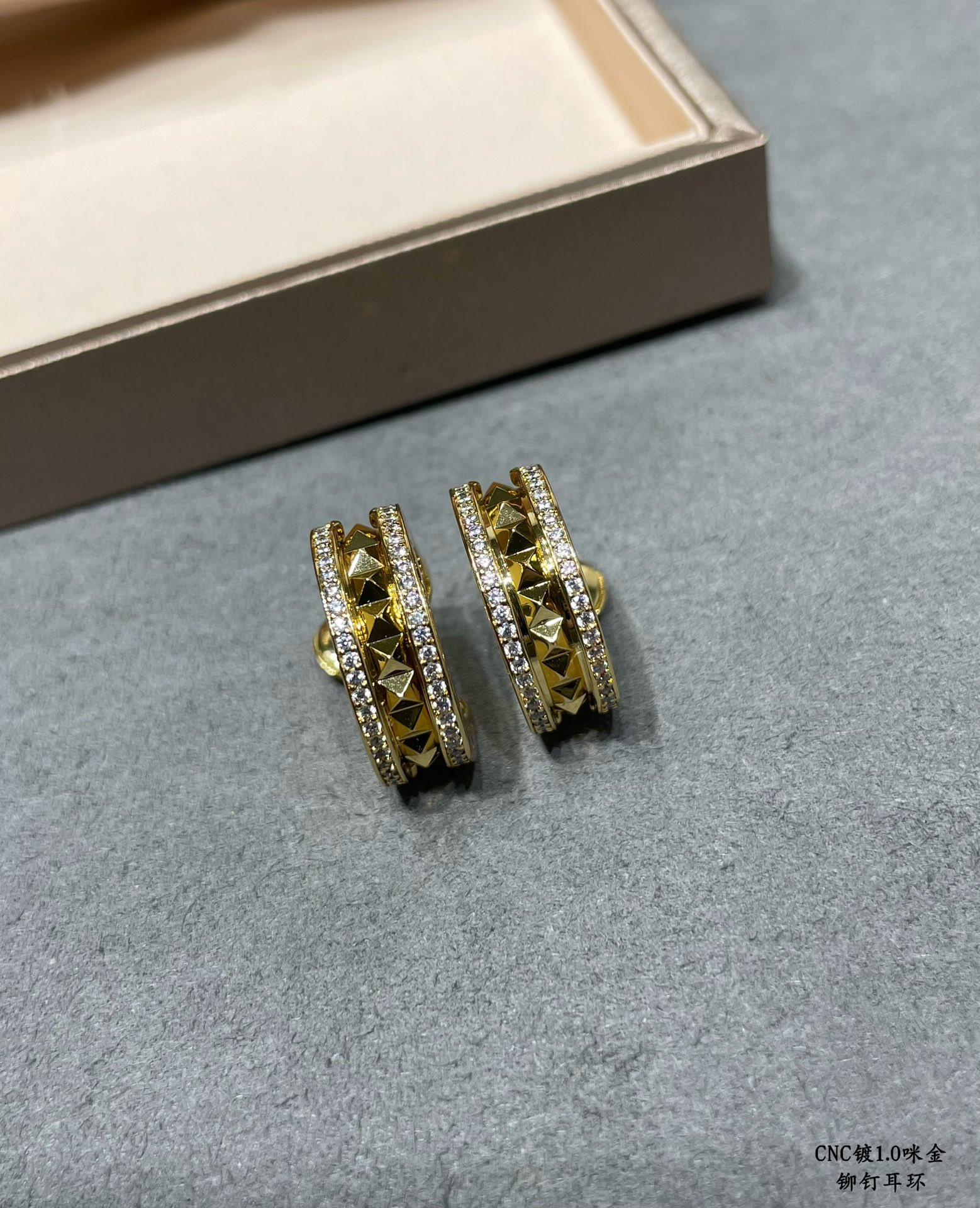 Bvlgari Drill rivets on both sides Earrings
