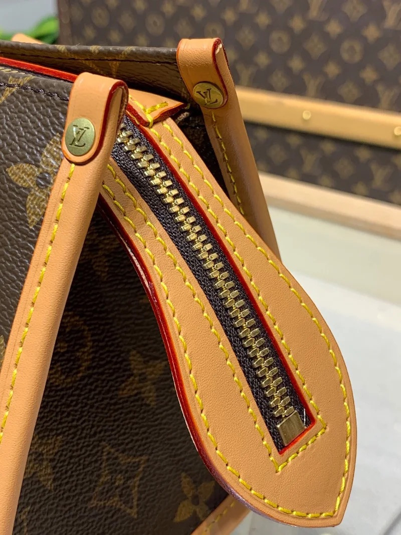 LOUIS VUITTON LV VINTAGE M40009