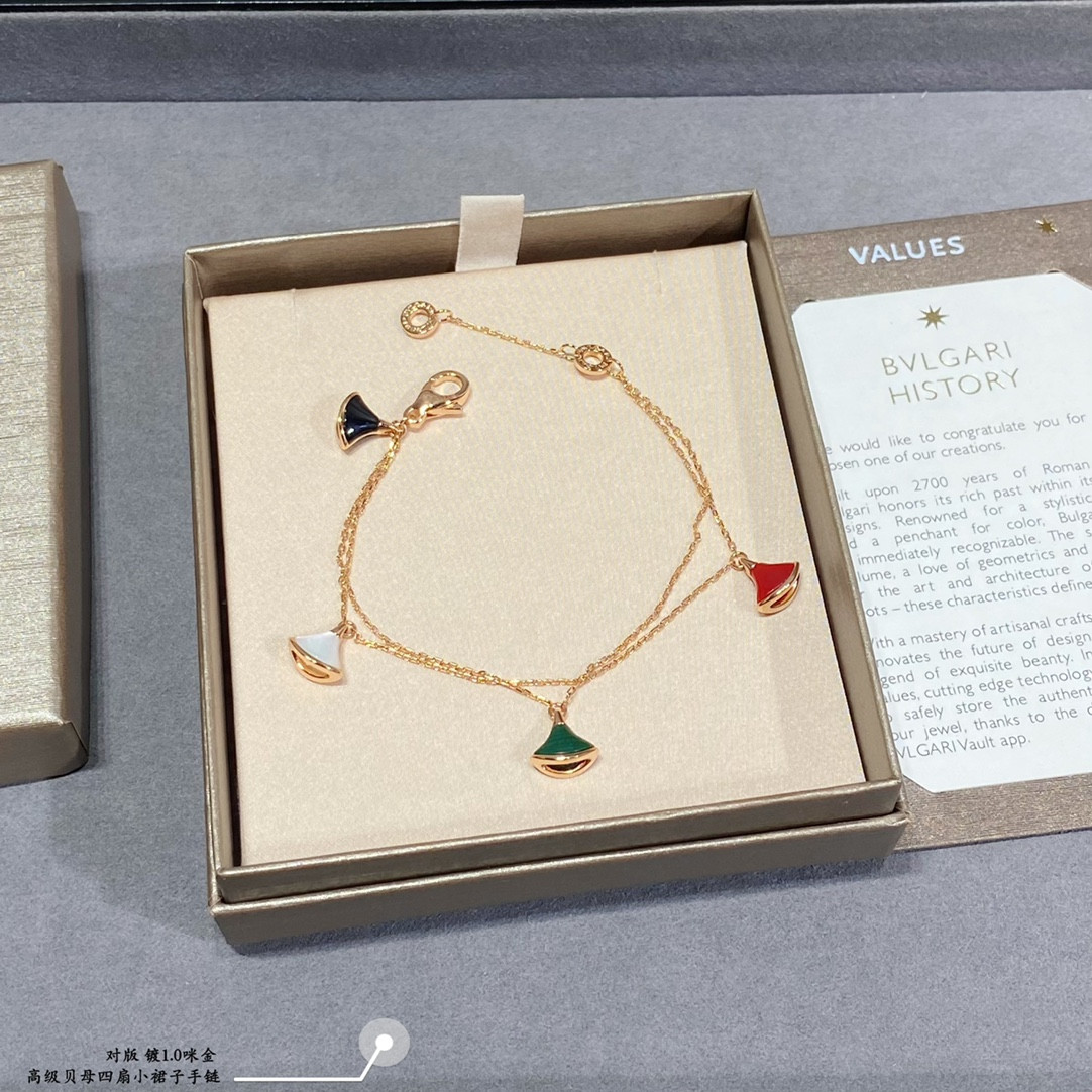 Bvlgari Four mini skirts Bracelet