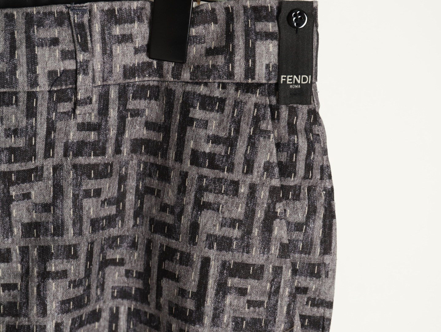 Fendi 25SS shorts