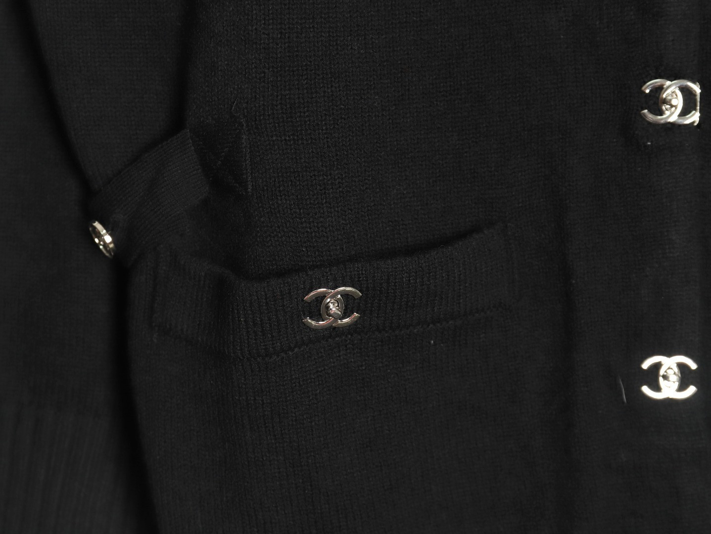 Chanel Knitting Cardigan