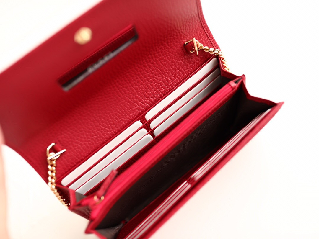 Gucci GG Marmont leather chain wallet